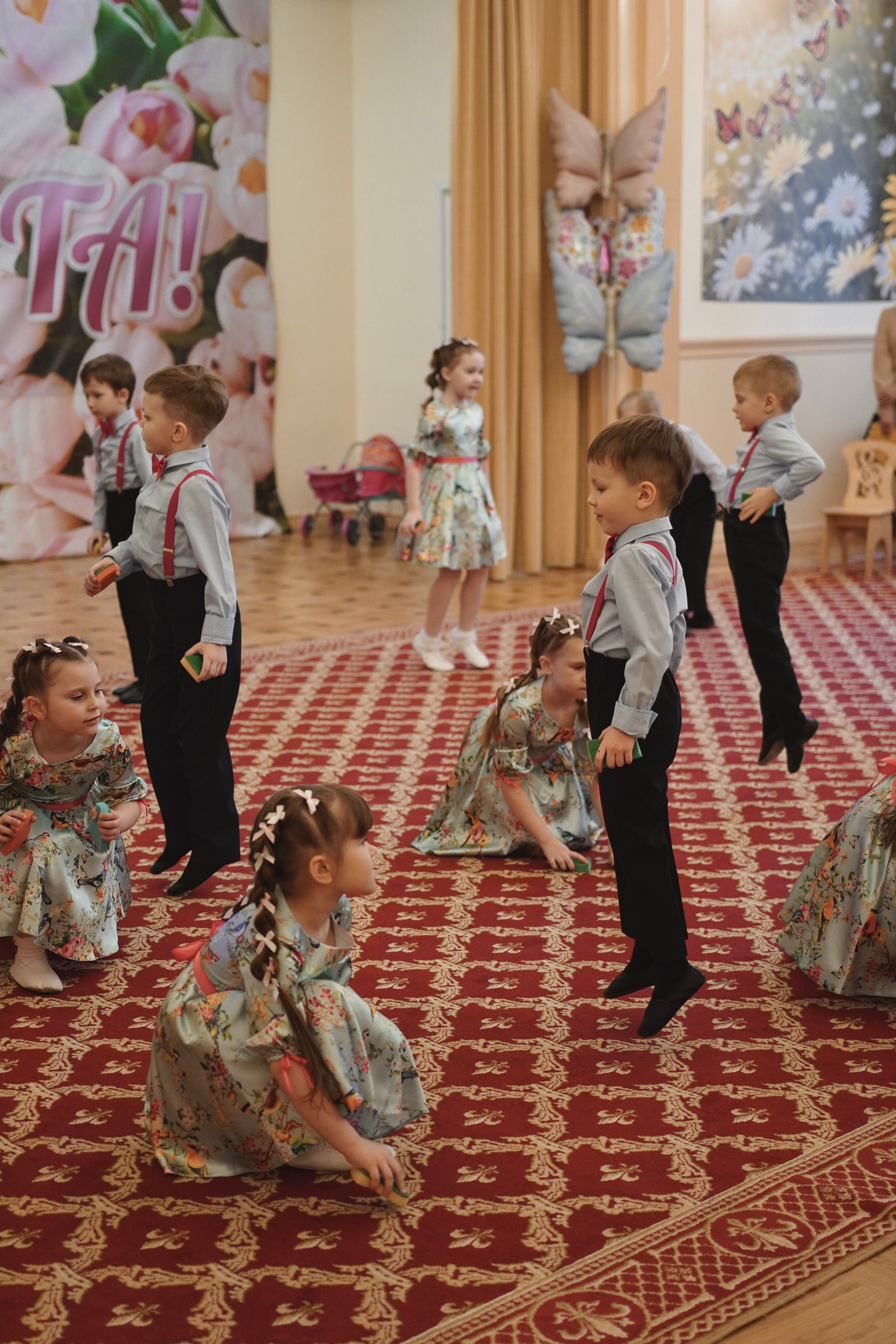 Детский утренник. Семейный и детский фотограф в Зеленограде Коваленко Дарья. Съемка праздников и выпускных, дней рождений