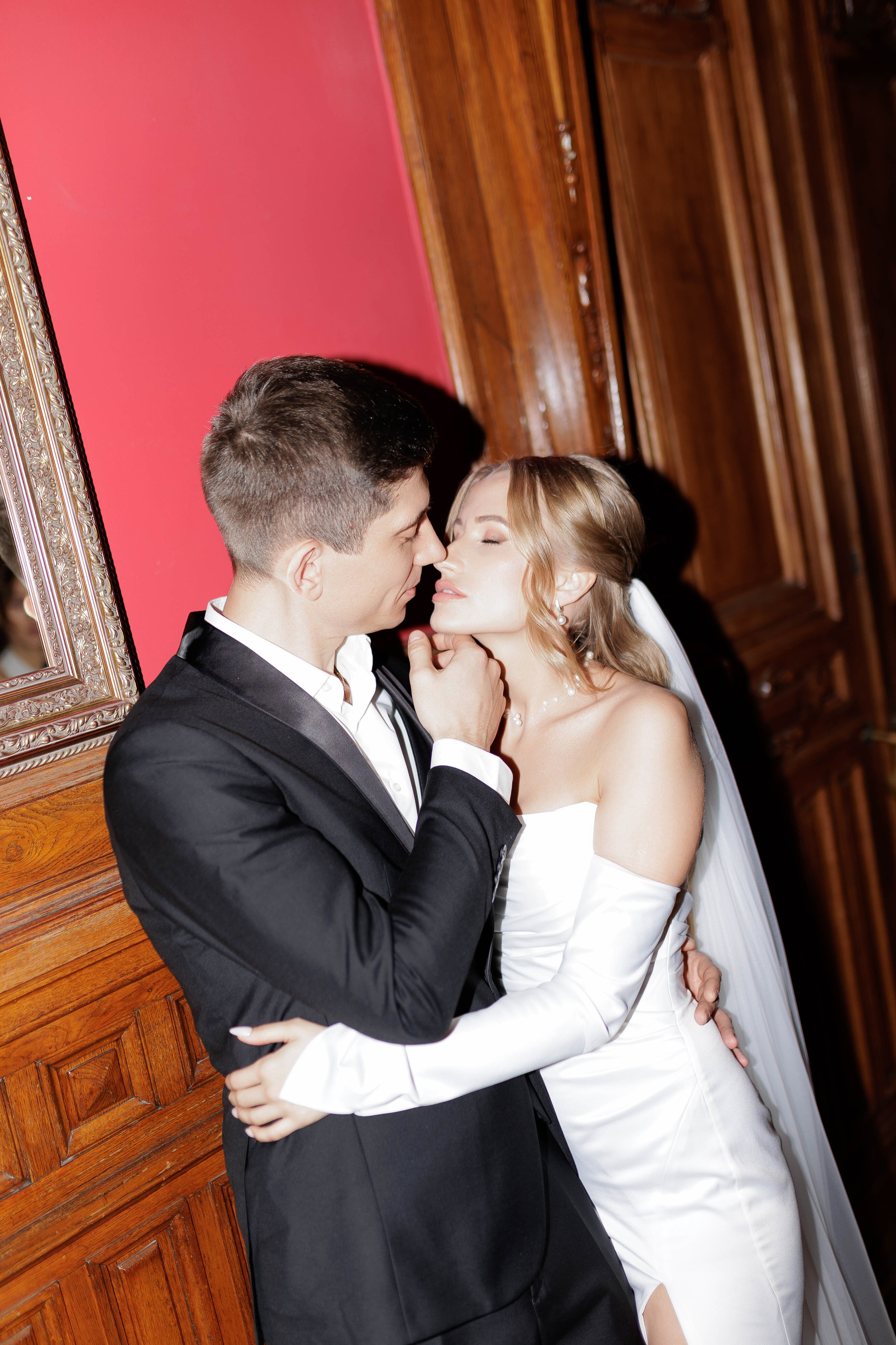 …. Свадебный фотограф в Санкт-Петербурге Александра Чукавина