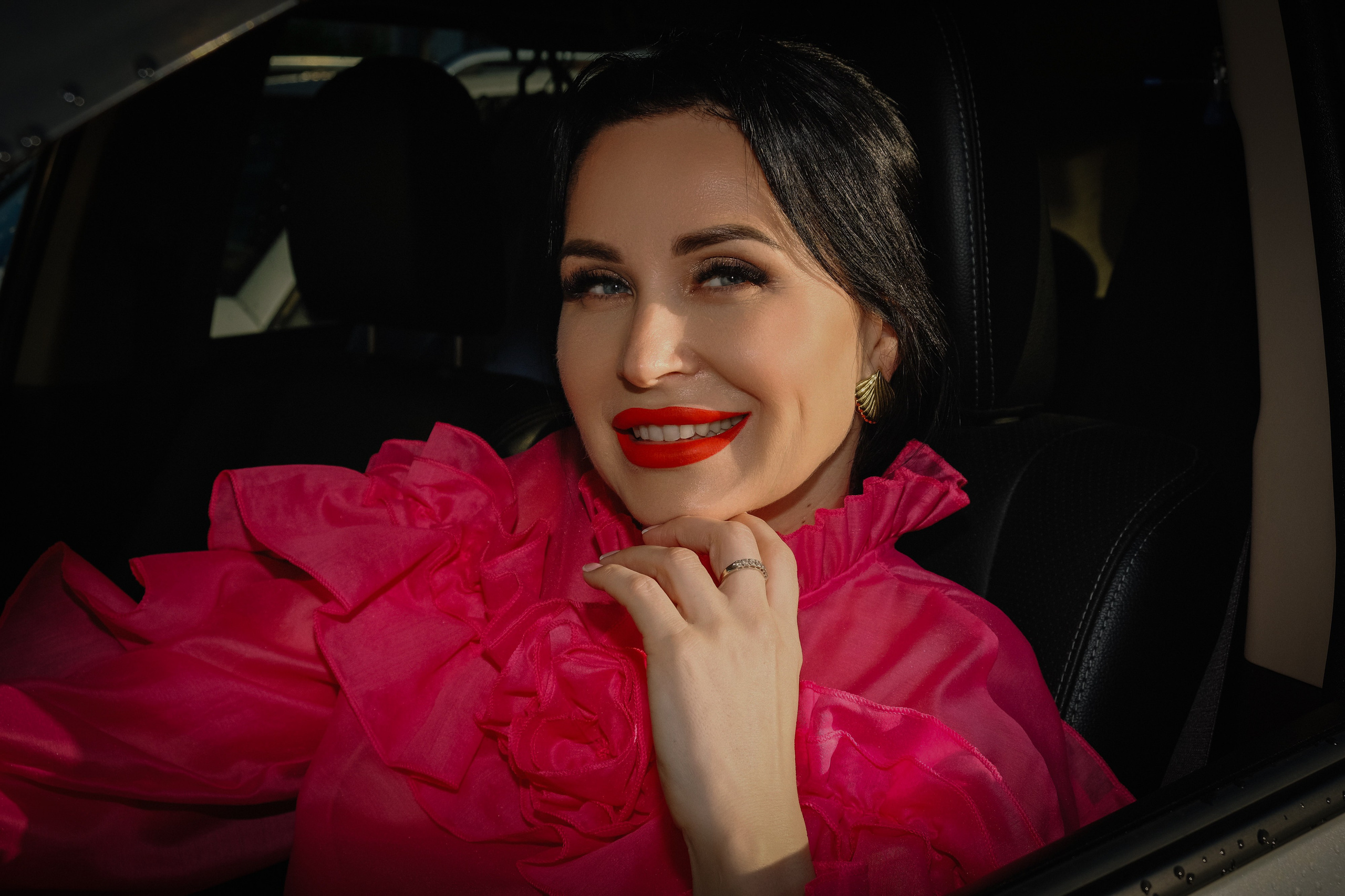 Яна финансист. Привет! Меня зовут Дарья и я фотограф/видеограф из Ульяновска