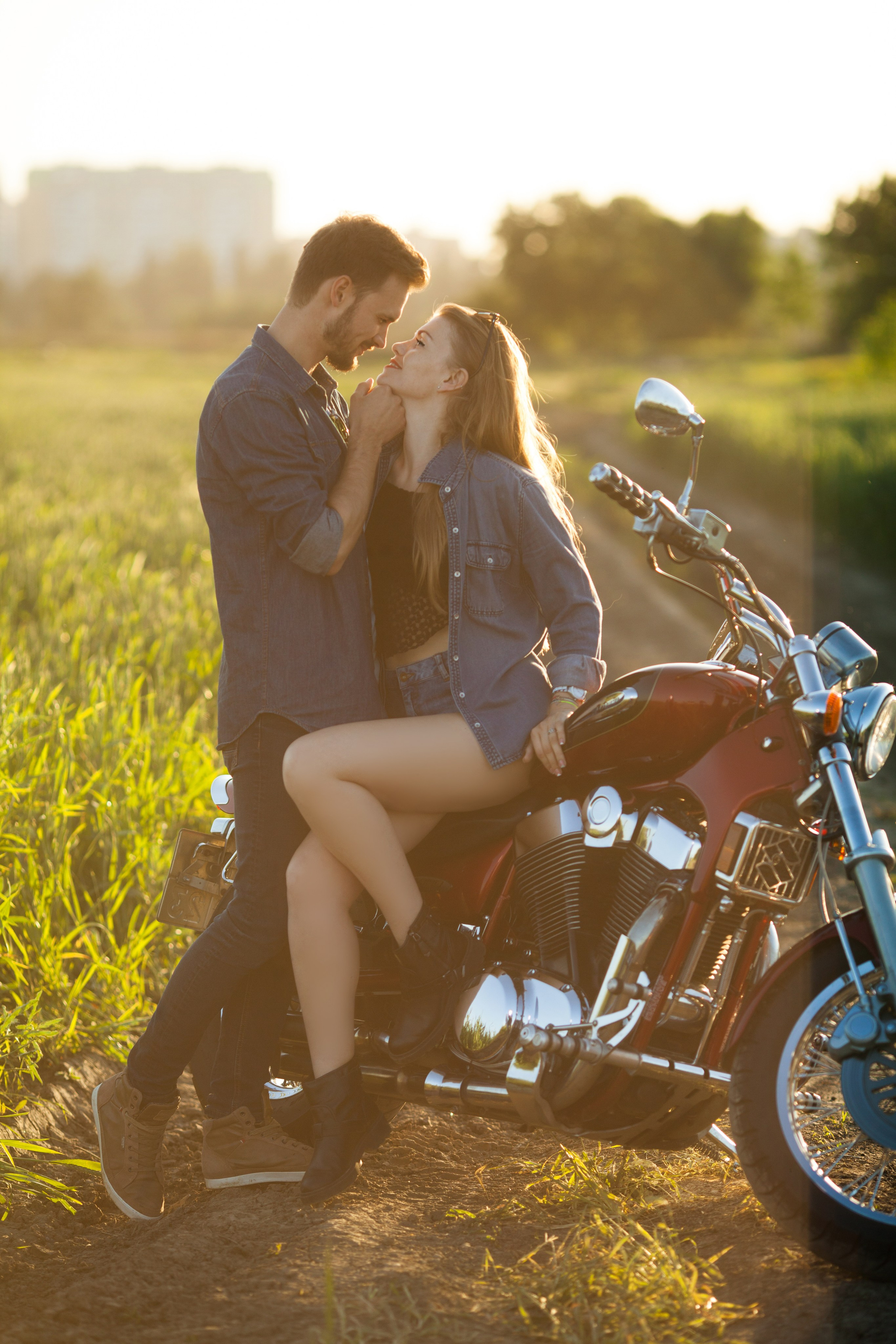 Сергей, Евгения и мотоцикл. Семейный и детский фотограф в Краснодаре Брусилова Марина