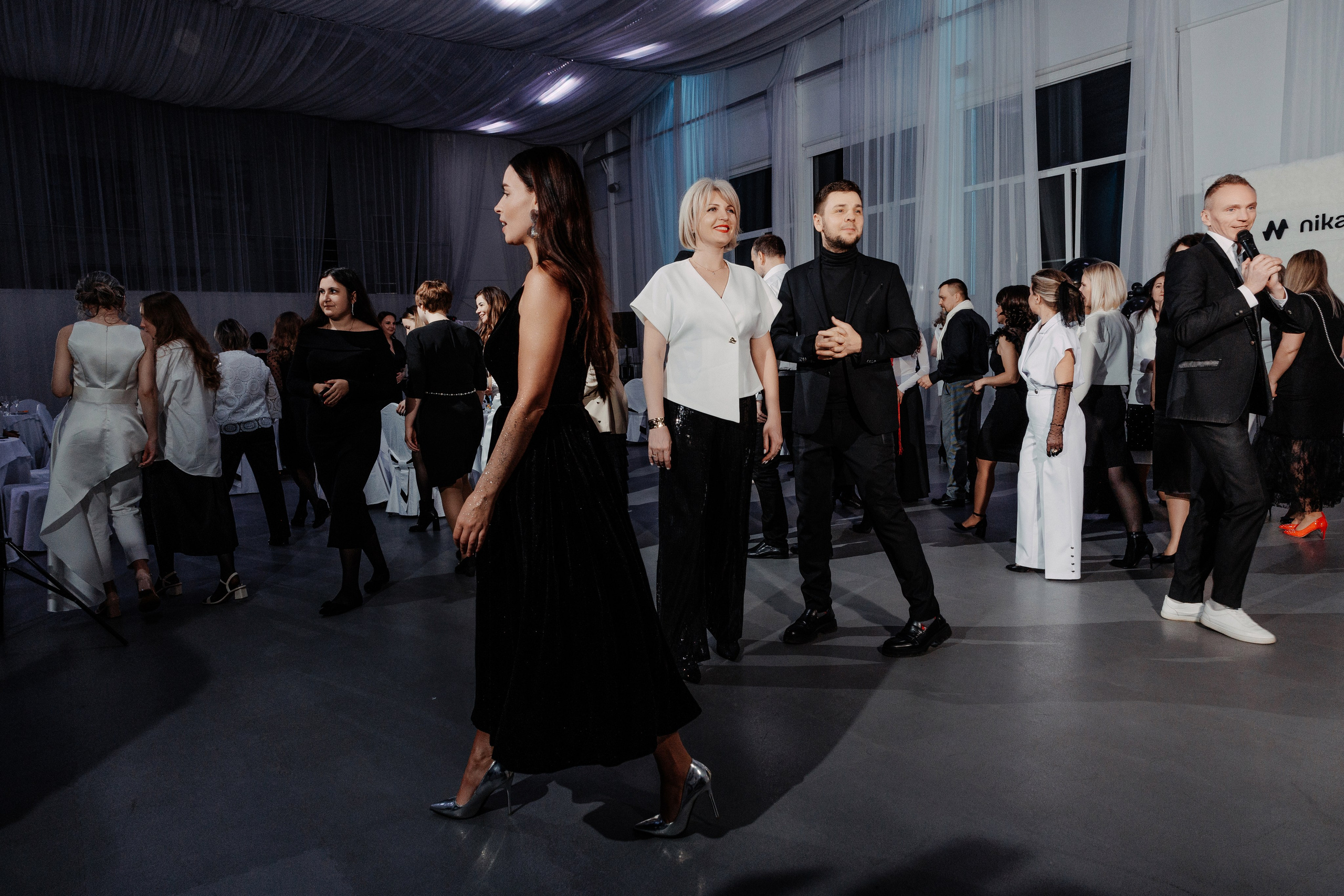 Анонс фото новогоднего корпоратива Nikastyle 2026 от фотографа во Владимире Евгений Топаз. Свадебный фотограф во Владимире Евгений Топаз