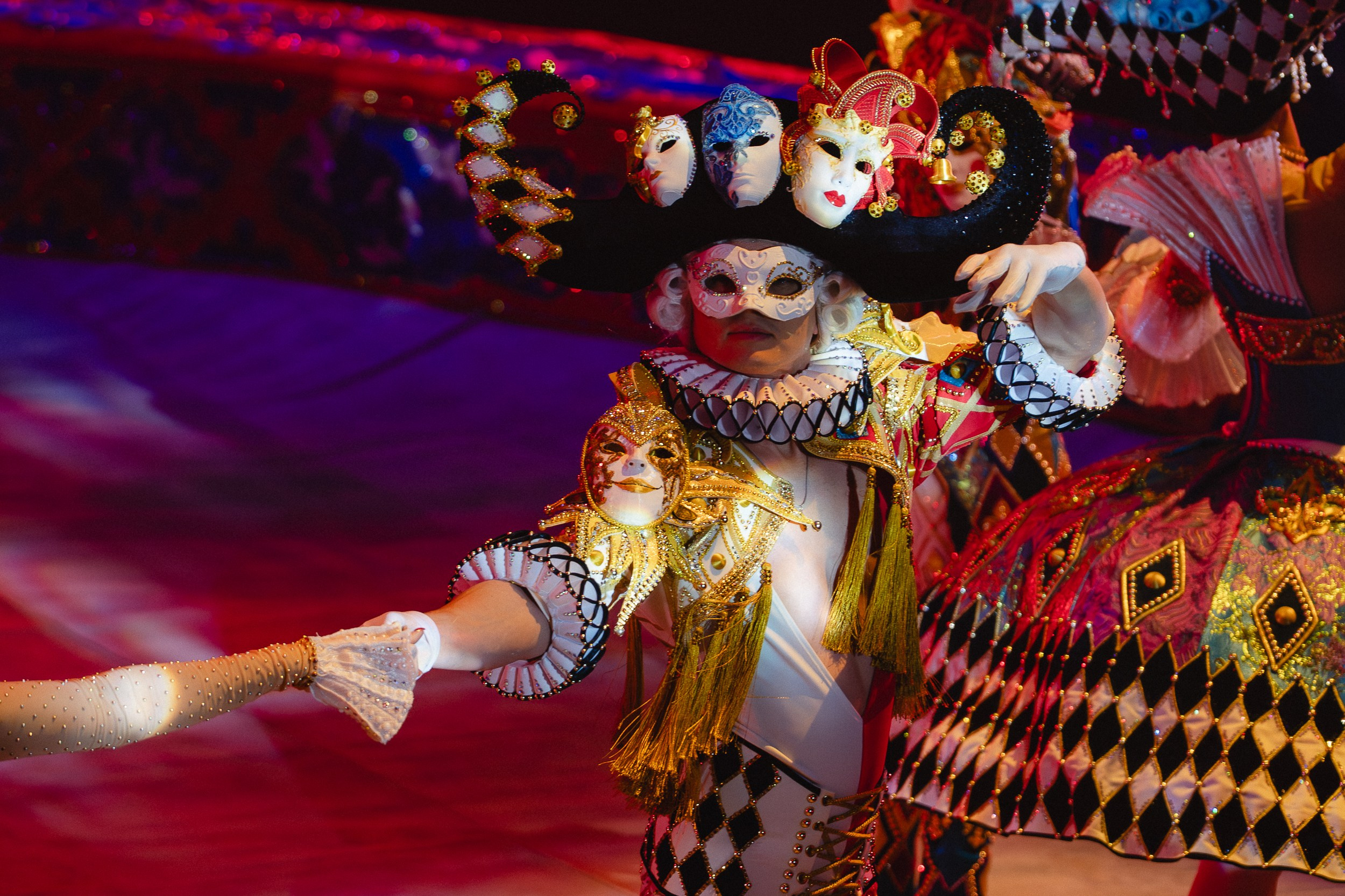 5 Континентов — Пресс-показ в Новосибирском Цирке. Воробьева Ксения — Спортивный и танцевальный фотограф Новосибирск