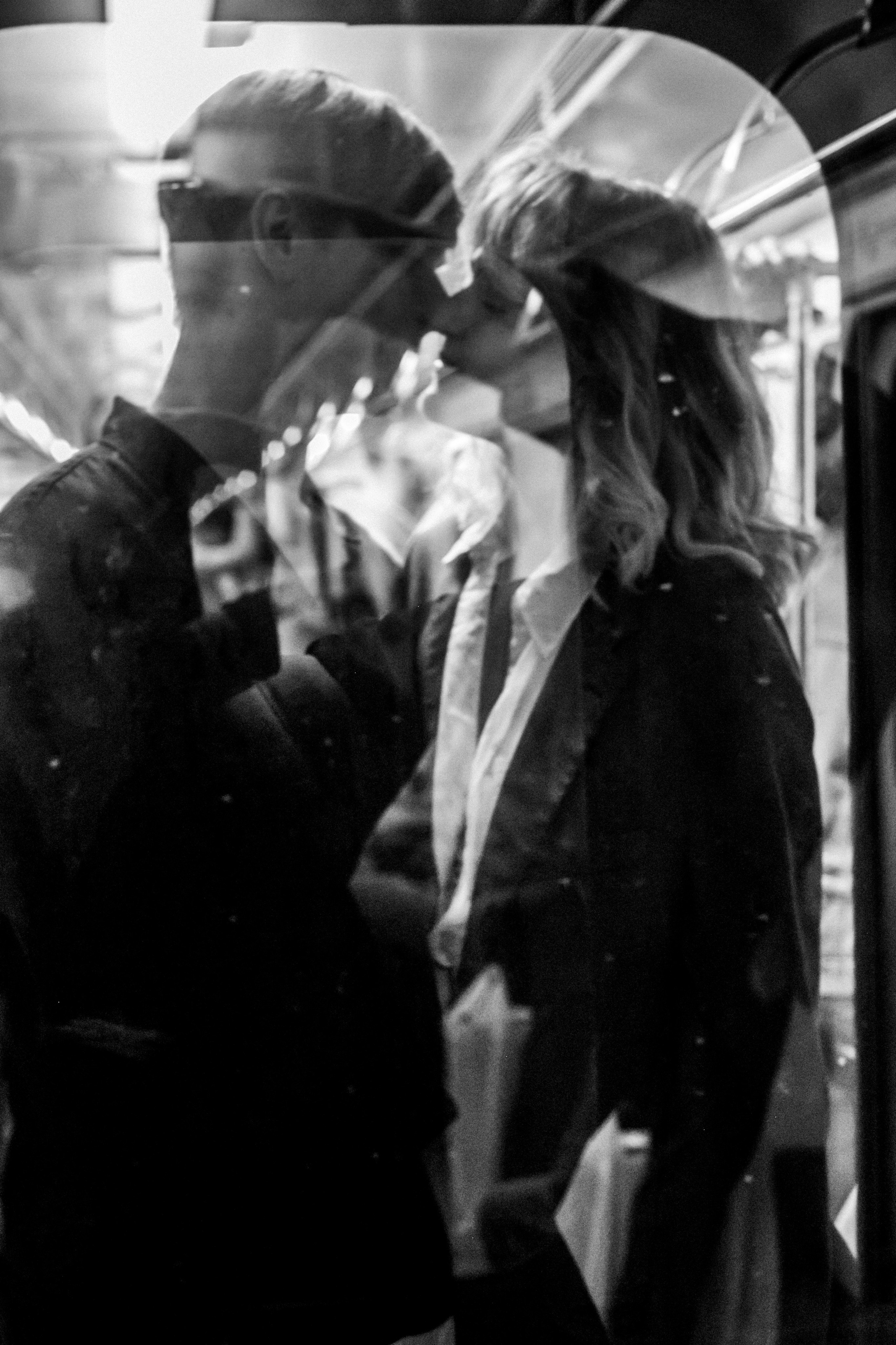 Lovestory в метро. Свадебный фотограф в Москве Элина Ларченкова. Фото, которые цепляют