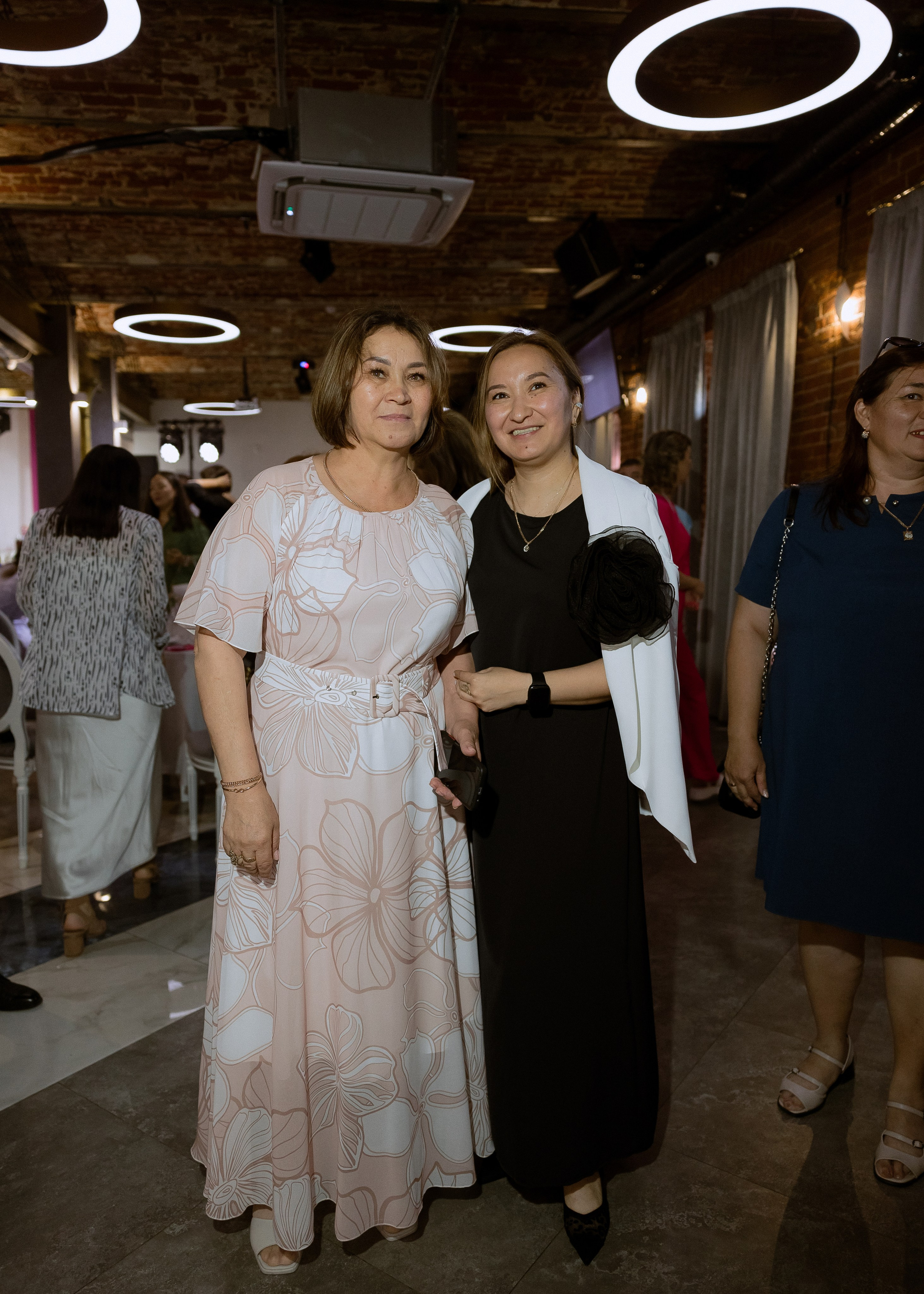 Дмитрий и Алита. Фотограф Эмиль Исякаев