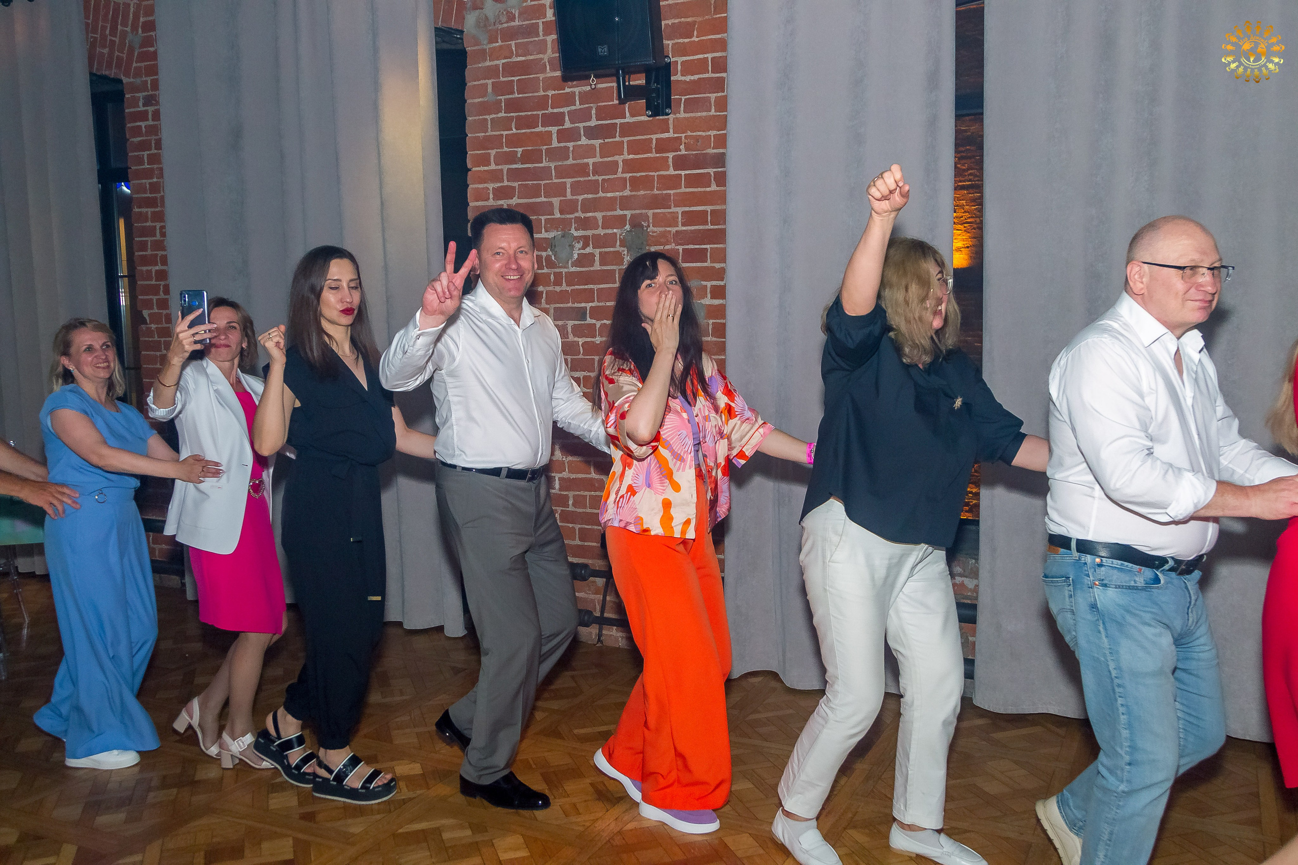 Выпускной 2023 (11-е классы) клуб «Джаггер», Москва. Репортажная съемка в Москве и области. Анималистика