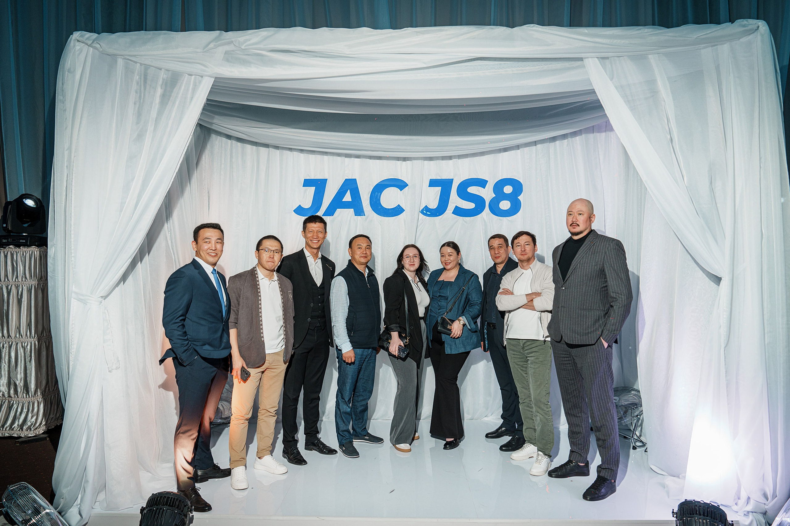 Презентация новой моделей JAC JS8. Фотограф TAULAN_1