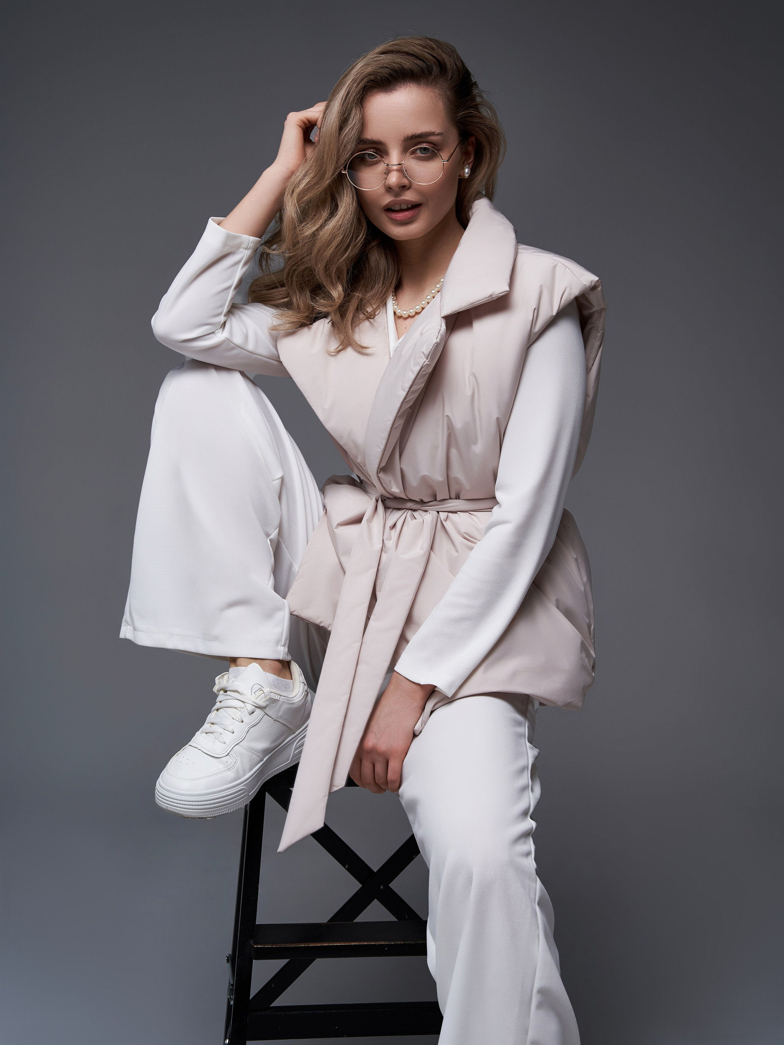 Желетки женские. Фотограф для маркетплейсов в Москве