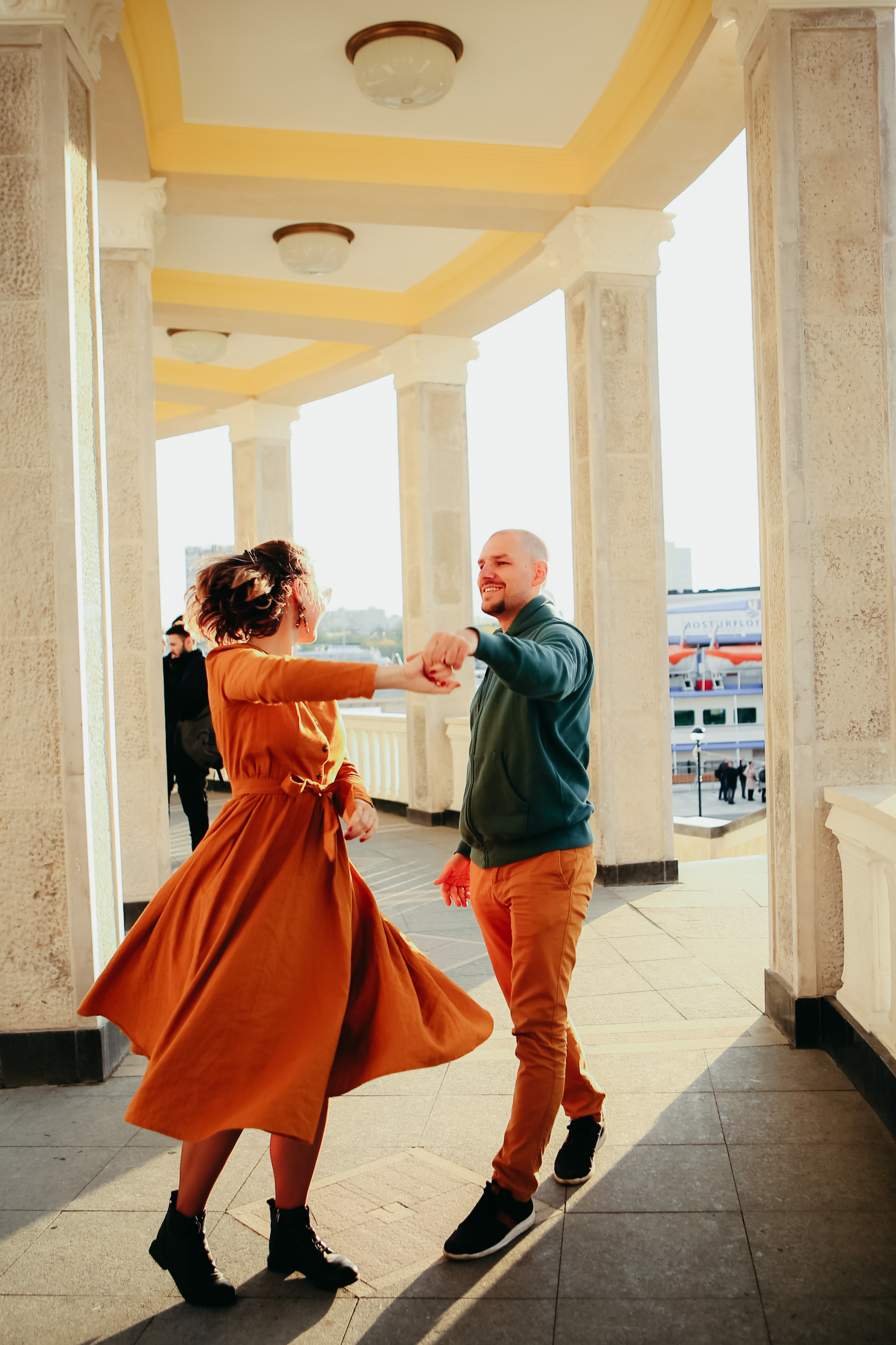 Речной вокзал для троих)). Фотограф на Новой риге и в Москве Елена Елис
