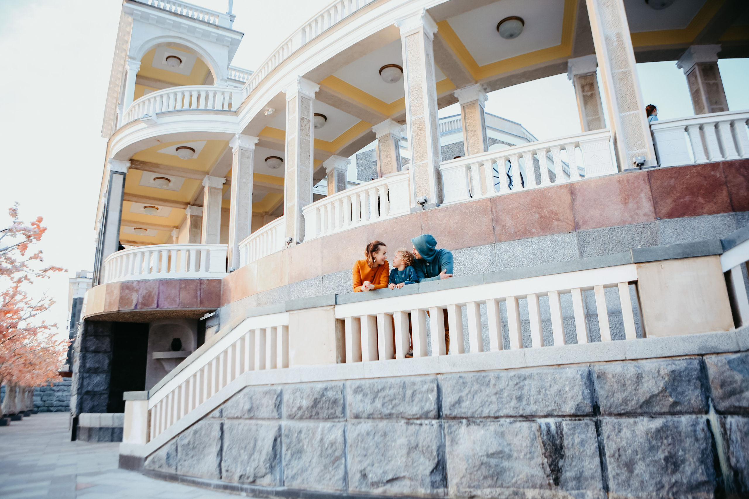 Речной вокзал для троих)). Фотограф на Новой риге и в Москве Елена Елис