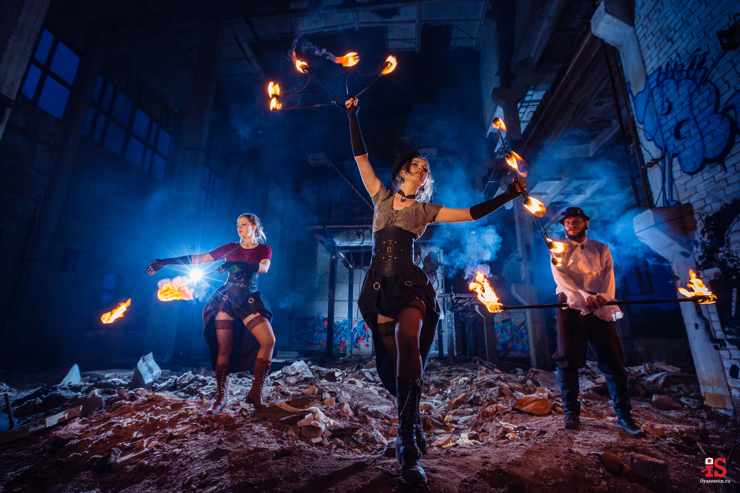 Плетущие огонь. Профессиональный фотограф Петрозаводск Илья Соснин