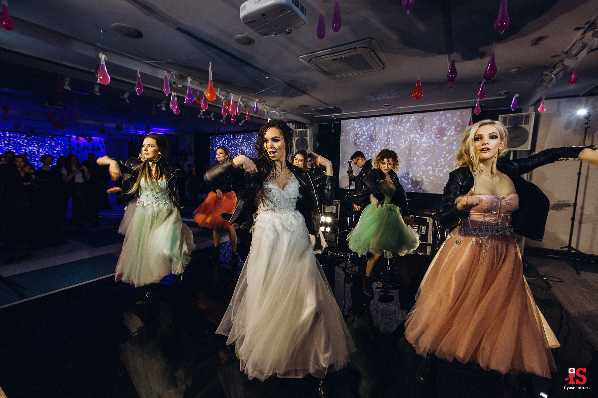 Карелия события, репортажи событий Птз, Репортажное фото, фото событий, репортажный фотограф Птз, съемка концертов, съемка выпускных, фотограф на выпускной, фотограф на корпоратив Петрозаводск, события, мероприятия фото, концерты, корпоративы, выставки, торжества, тимбилдинг, выставки, презентации