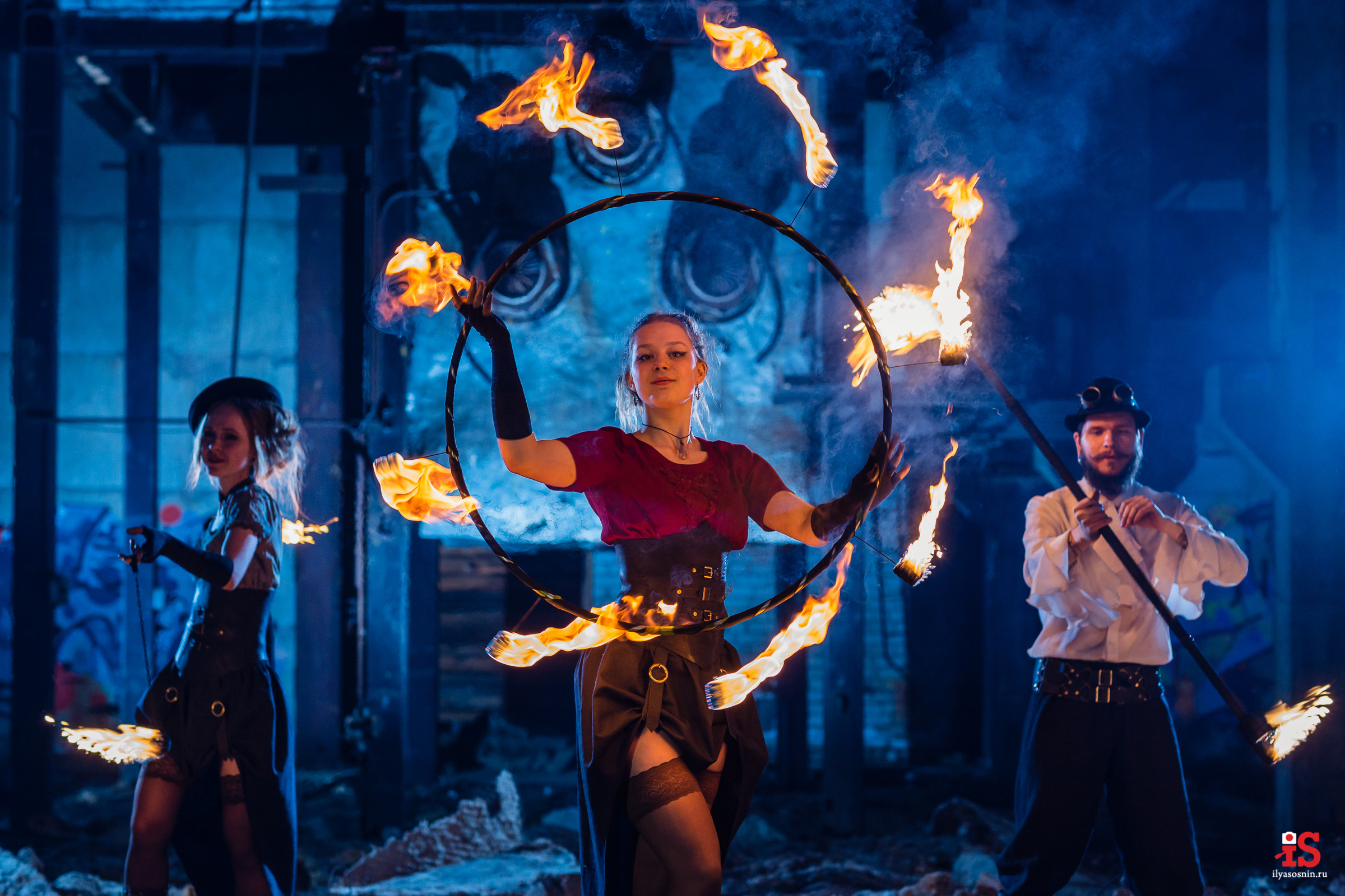 Плетущие огонь. Профессиональный фотограф Петрозаводск Илья Соснин