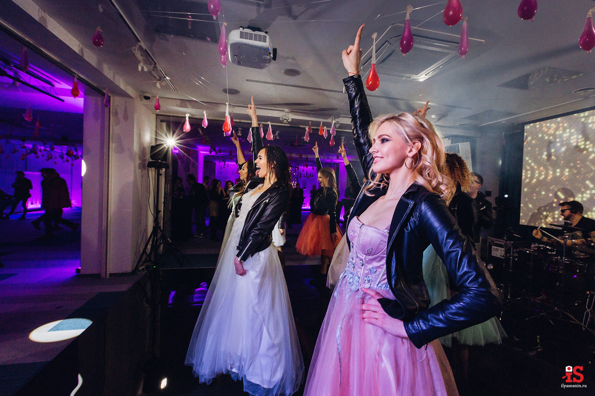 Карелия события, репортажи событий Птз, Репортажное фото, фото событий, репортажный фотограф Птз, съемка концертов, съемка выпускных, фотограф на выпускной, фотограф на корпоратив Петрозаводск, события, мероприятия фото, концерты, корпоративы, выставки, торжества, тимбилдинг, выставки, презентации