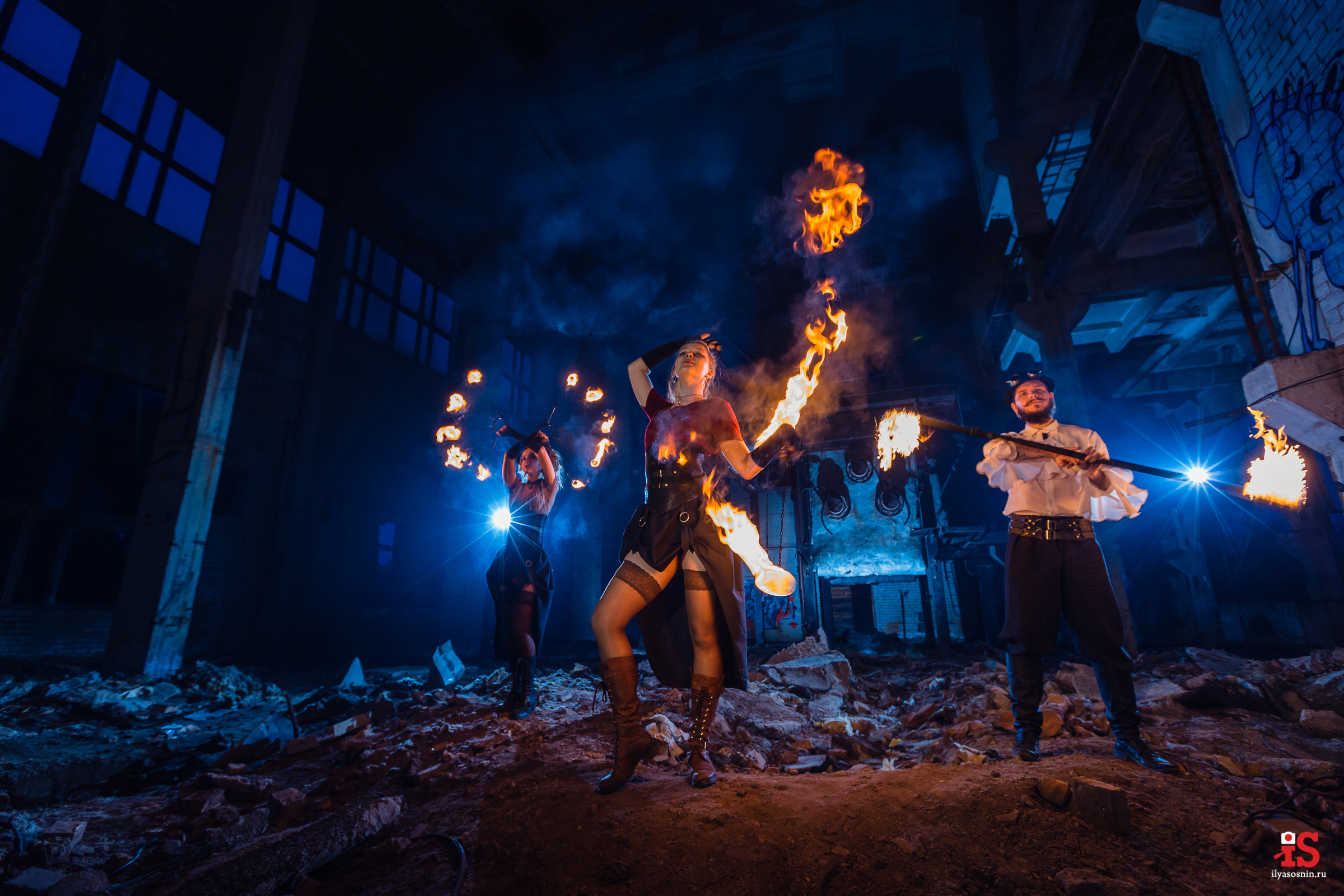 Плетущие огонь. Профессиональный фотограф Петрозаводск Илья Соснин