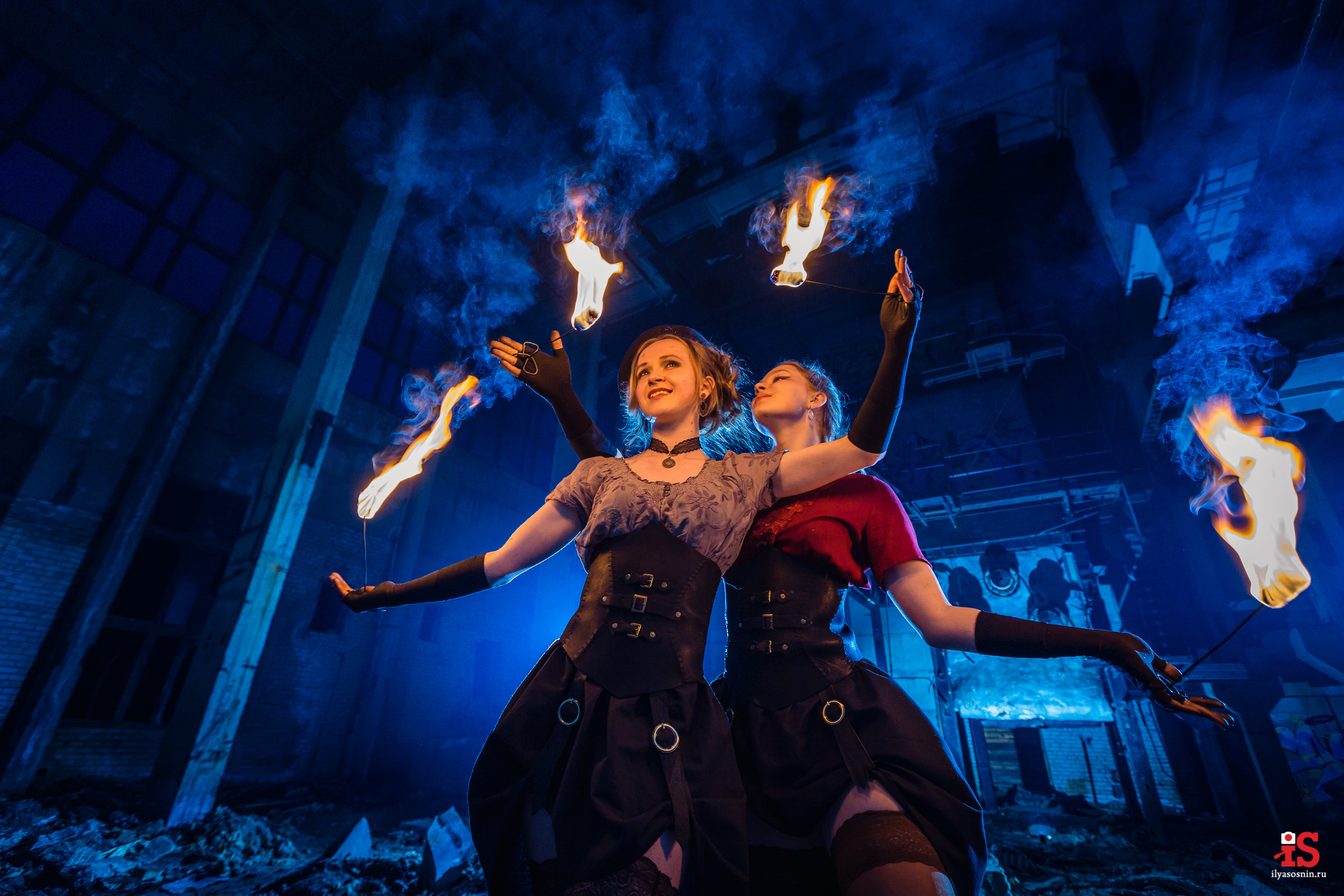 Плетущие огонь. Профессиональный фотограф Петрозаводск Илья Соснин