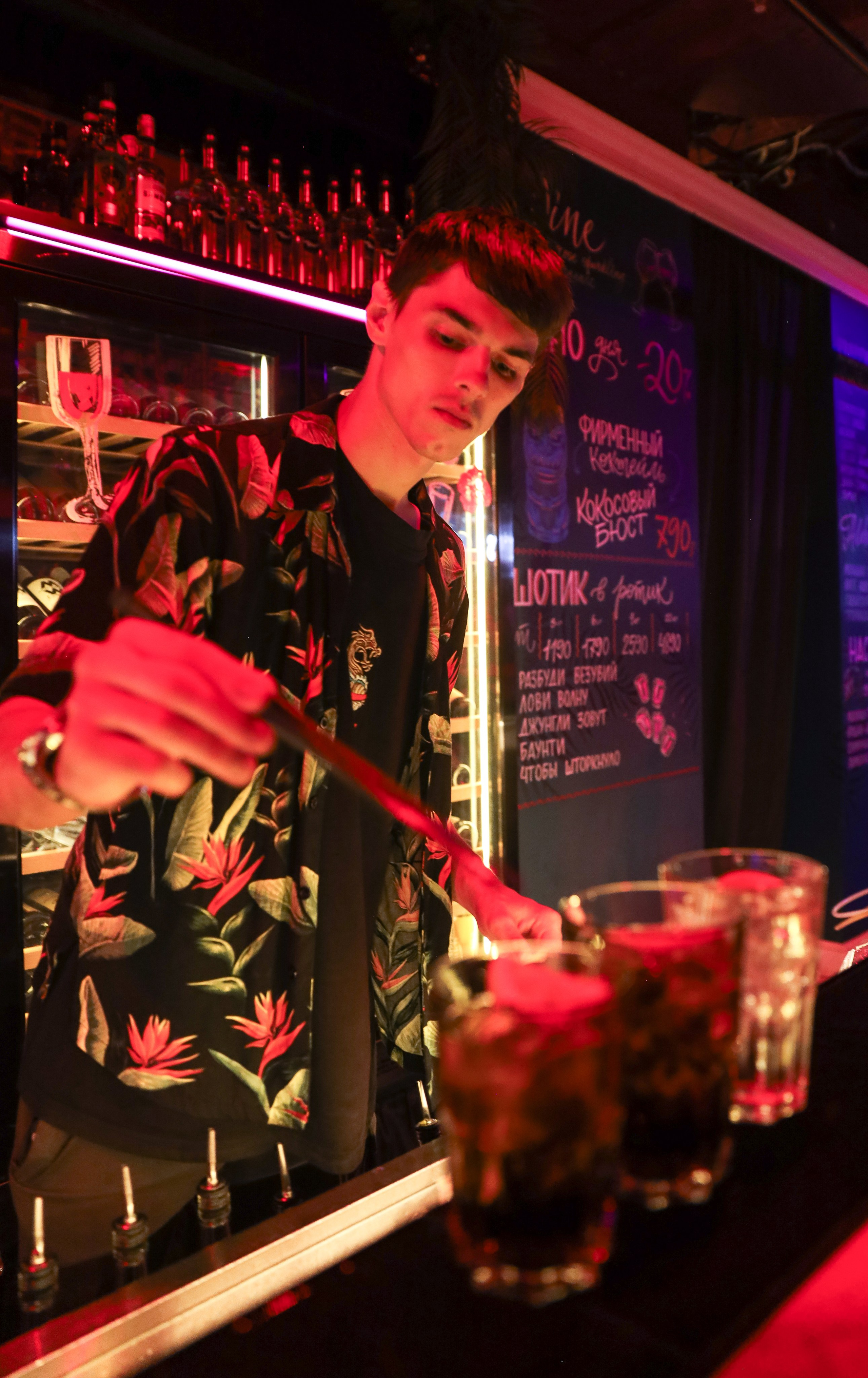 Вечеринки ALOHA BAR. Фотограф мероприятий Ирина Каширина