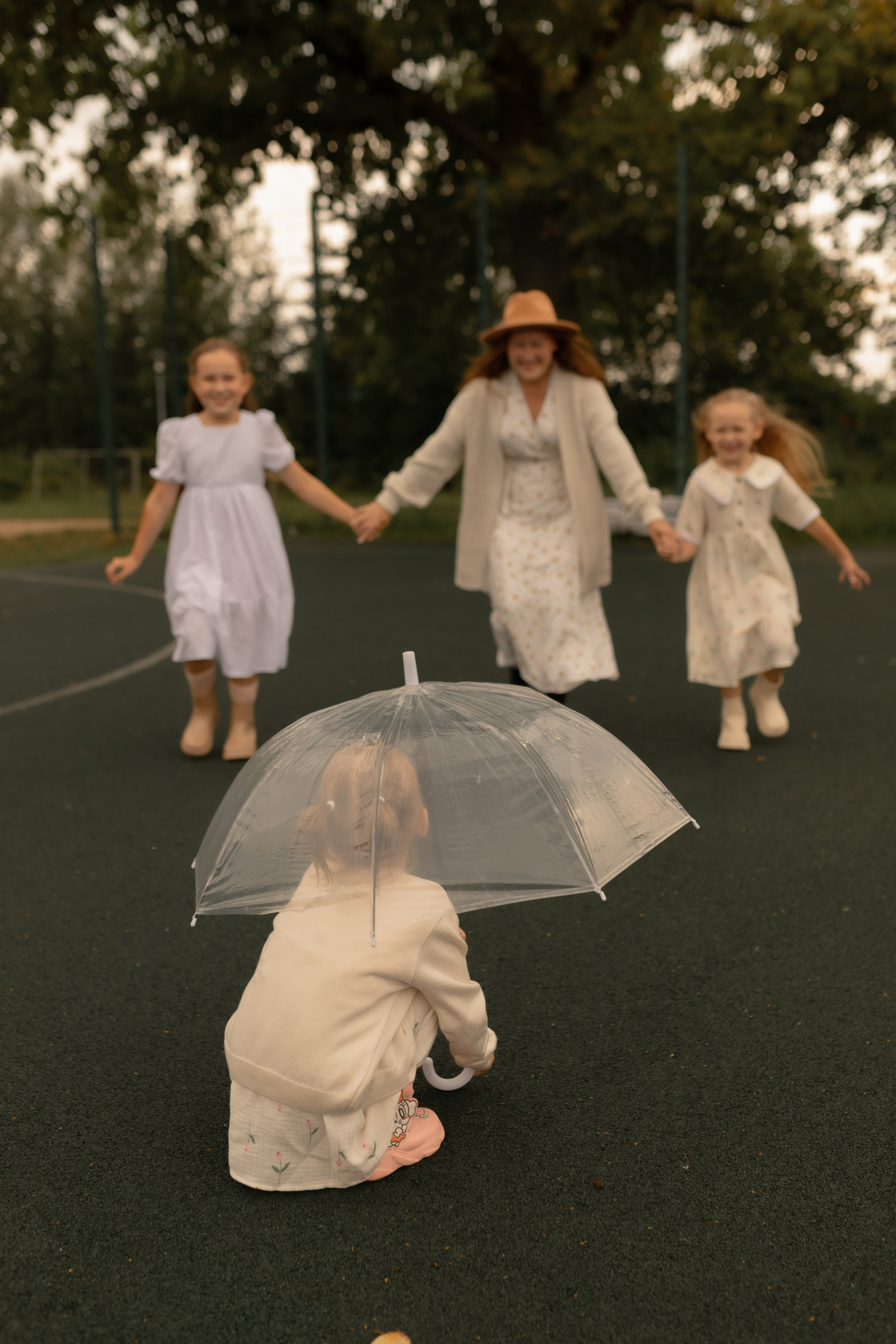 Мама Алина, Маша, Дина и Анечка. Фотограф Татьяна Семенова