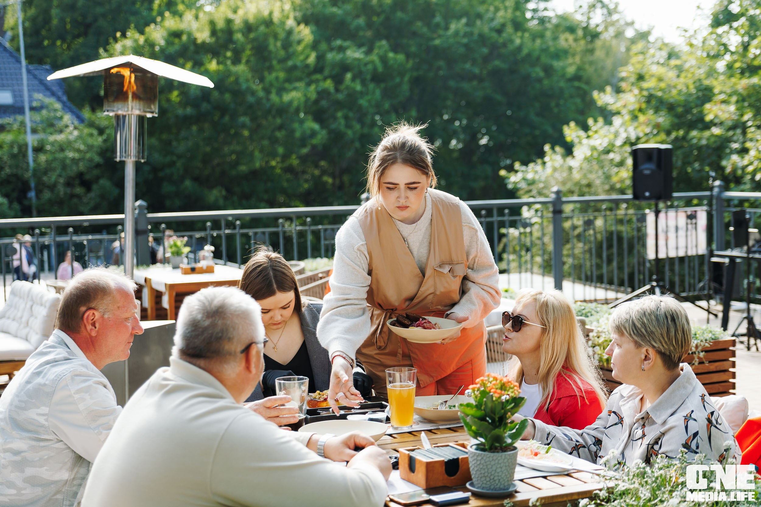 Фоторепортаж из ресторана Океан в Светлогорске. One Media Life: фоторепортажи, фотоотчеты с мероприятий и заведений