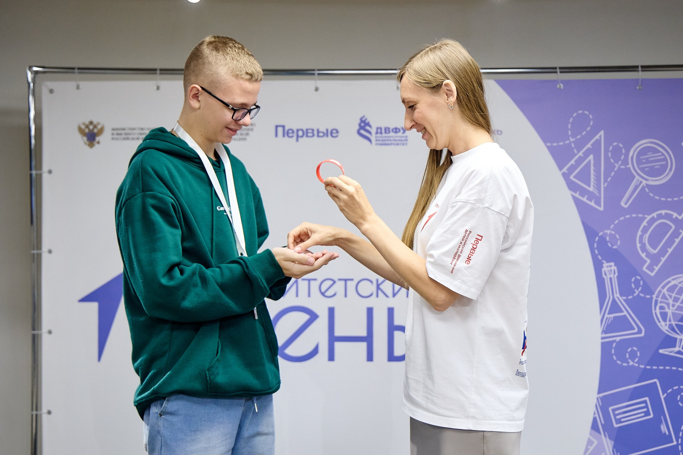 Университетские смены 2025. Репортажный и студийный фотограф во Владивостоке Дударева Софья