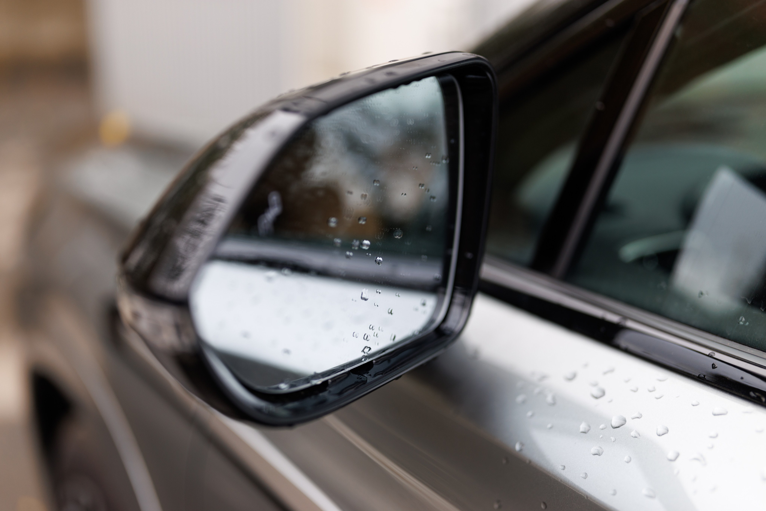 Автосалон «Боравто». Фотограф Олег Сотник