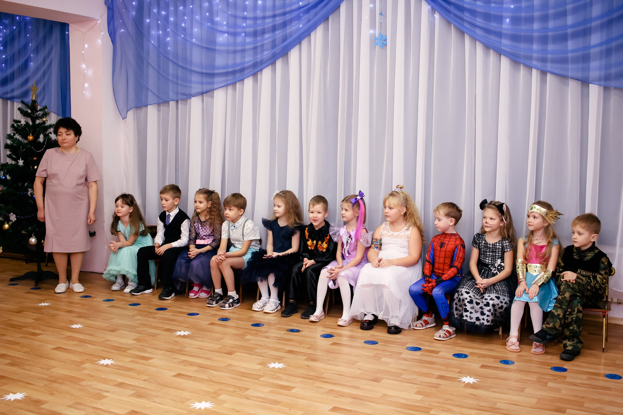 Новогодний утренник. Фотограф Великий Новгород Татьяна Чиглинцева