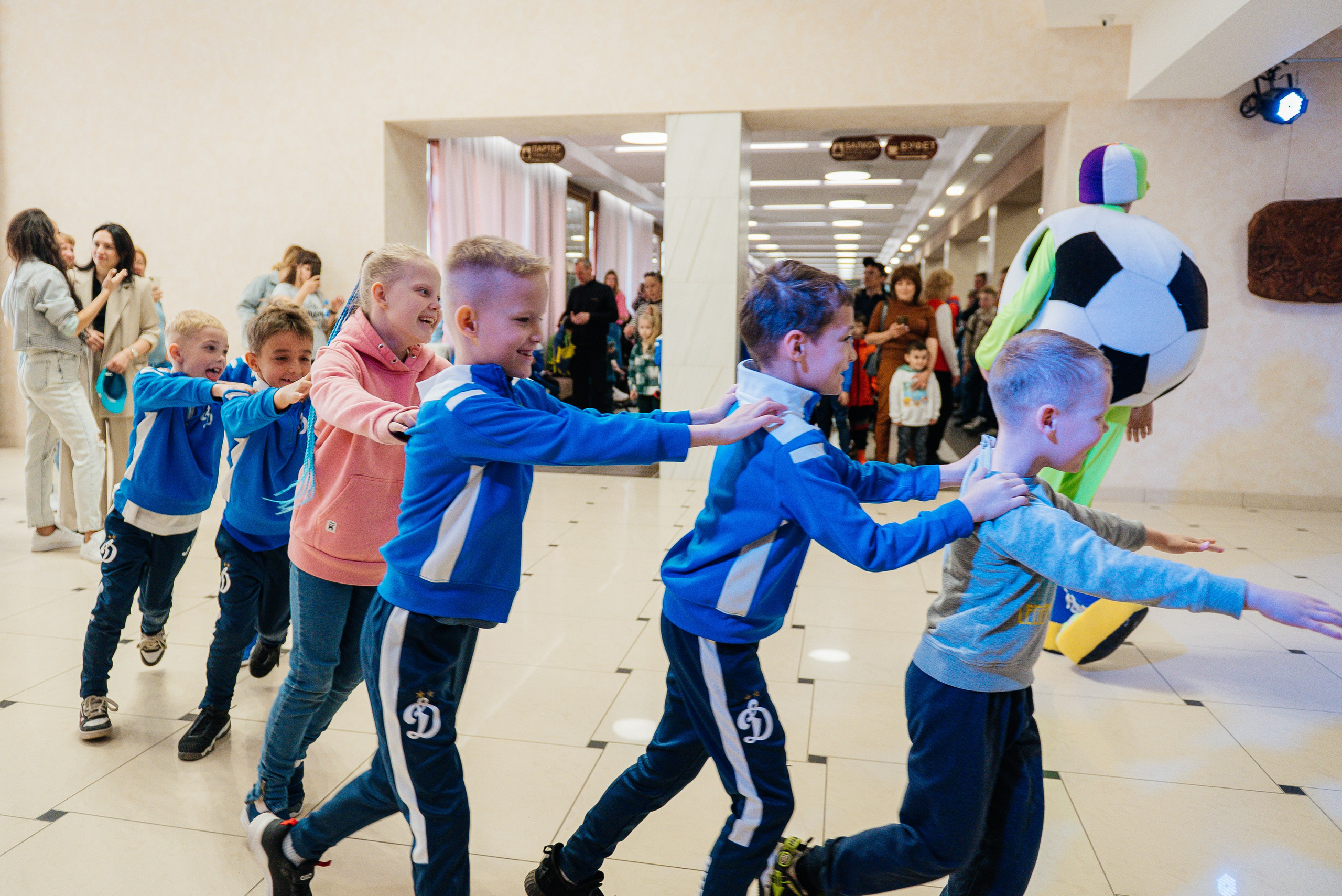 ЛИГА.БРО: JUNIOR 23/24. Свадебный и репортажный фотограф Никита Сницарев в Барнауле