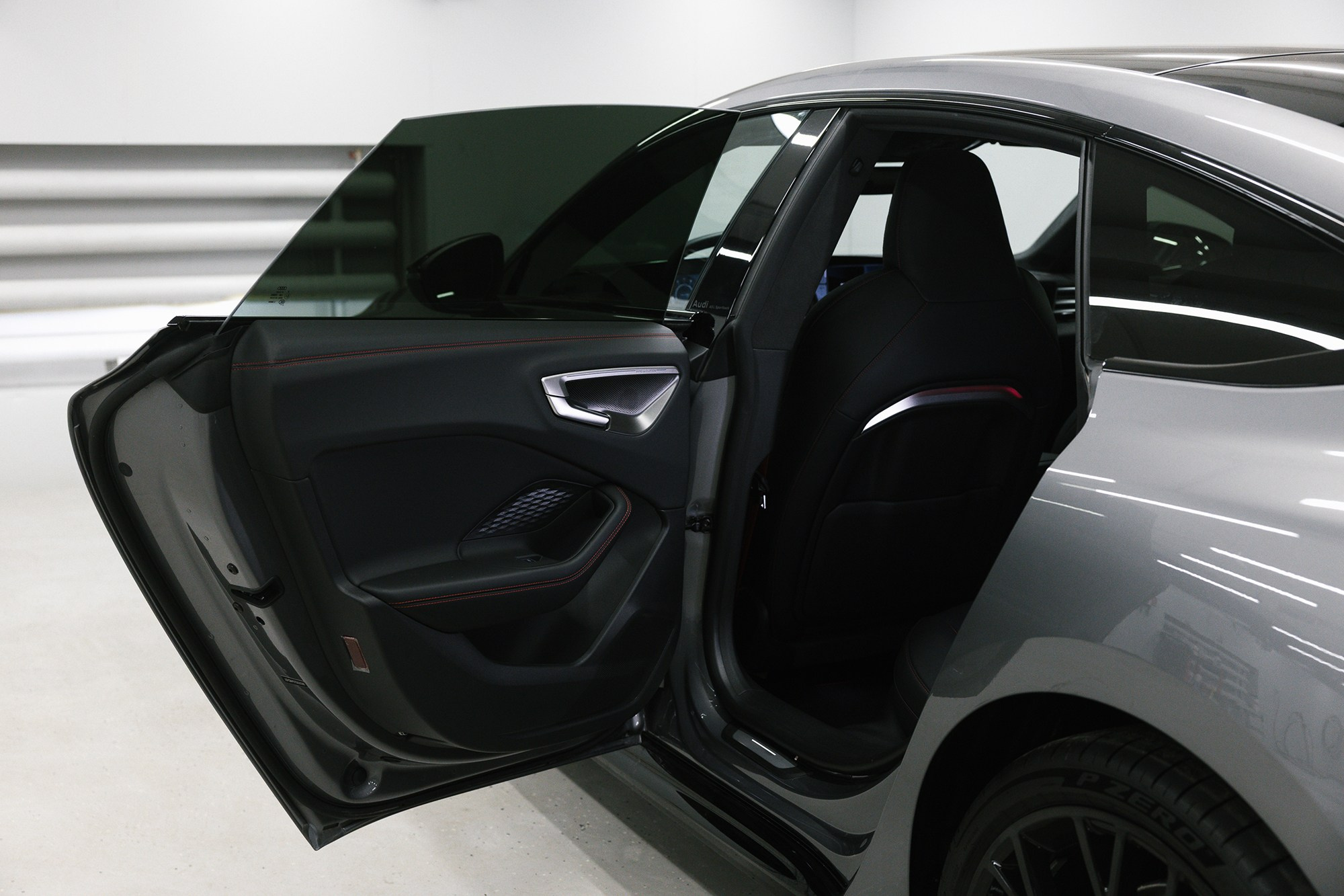 Audi A5  40 TFSI 2.0 quattro S tronic (204 л. с.). Автосалон «Х-Авто»