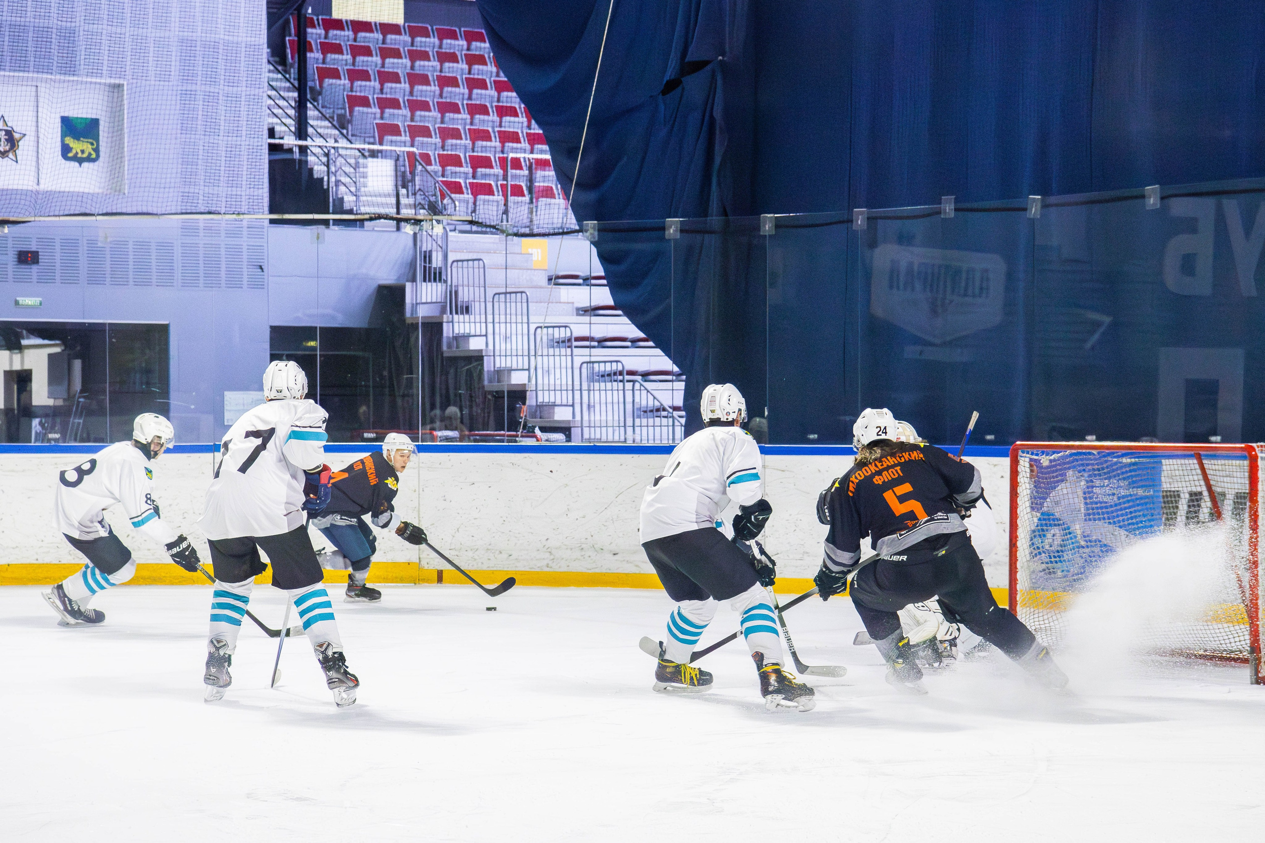 Матч сборной по хоккею ДВФУ. Репортажный фотограф во Владивостоке Анастасия Кострова