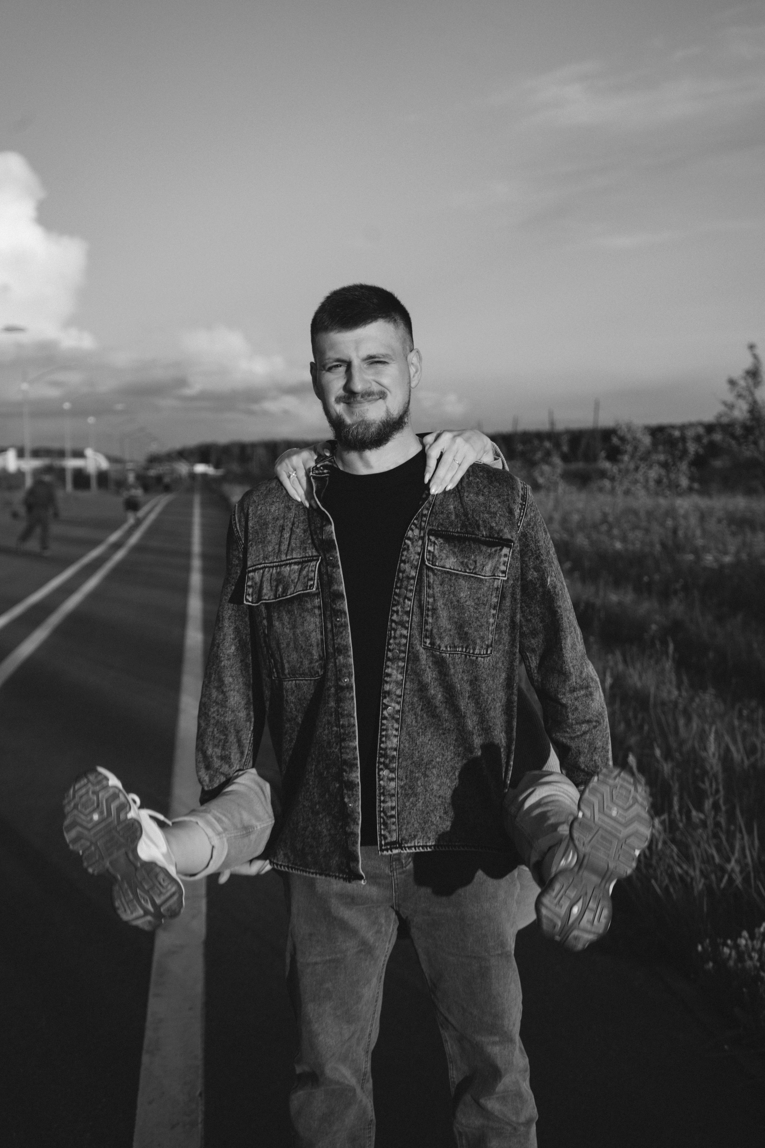 Аня и Рома, прогулка — Парная фотосессия на природе — Xeni Photography. Xeni Photography