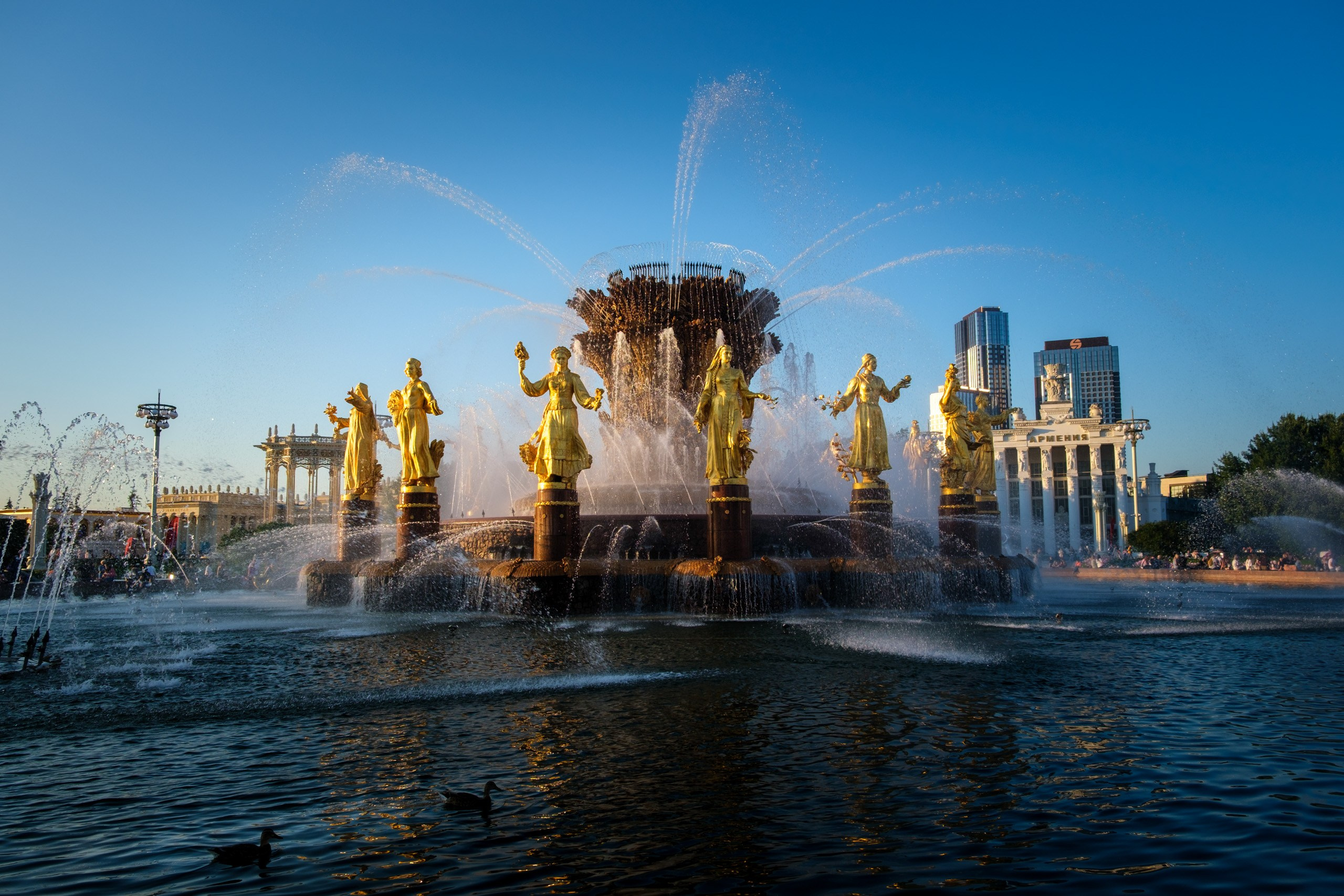 Фотосет с #АвтофестВДНХПроДвижение 2026