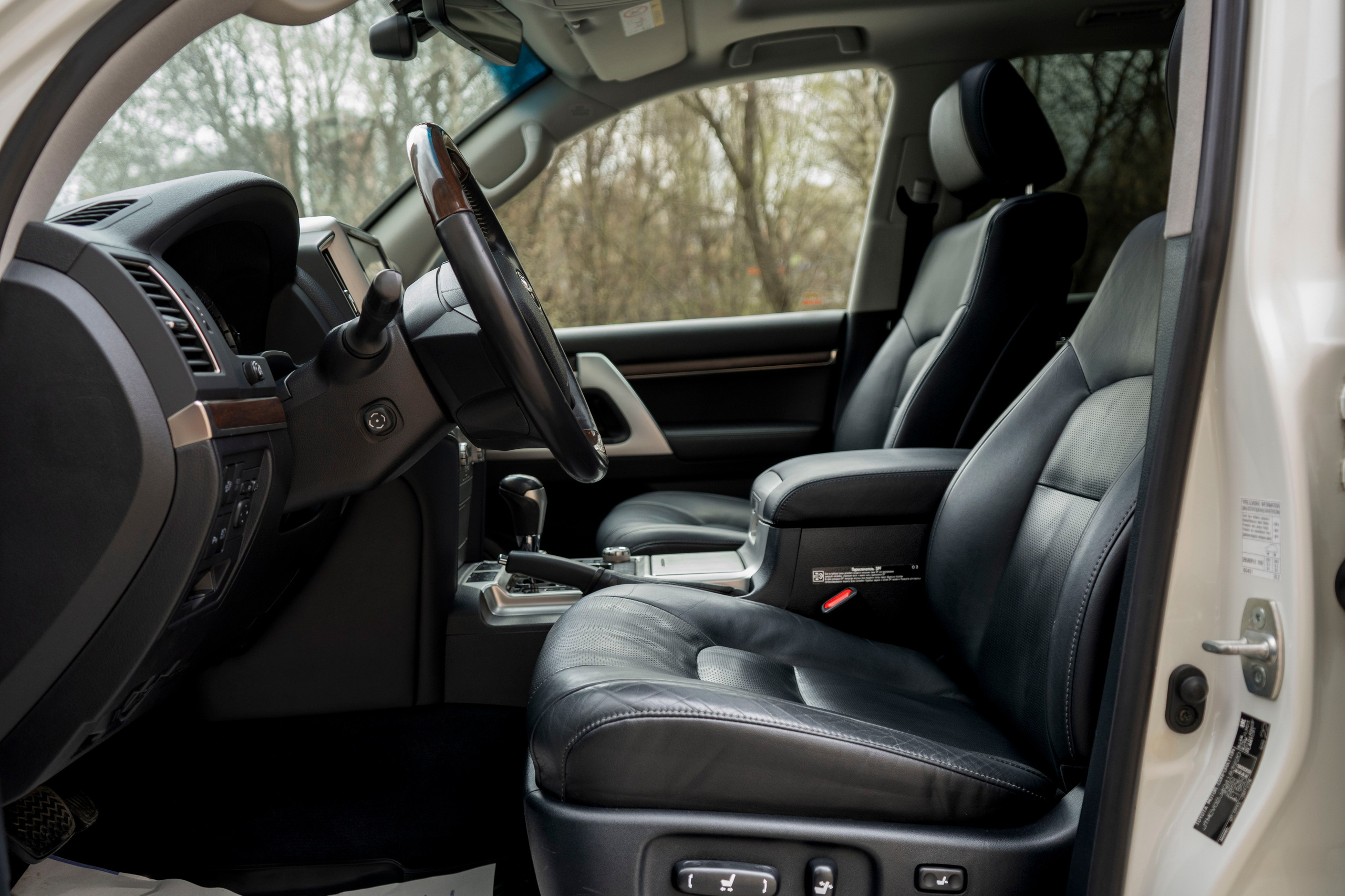 Toyota Land Cruzer 200