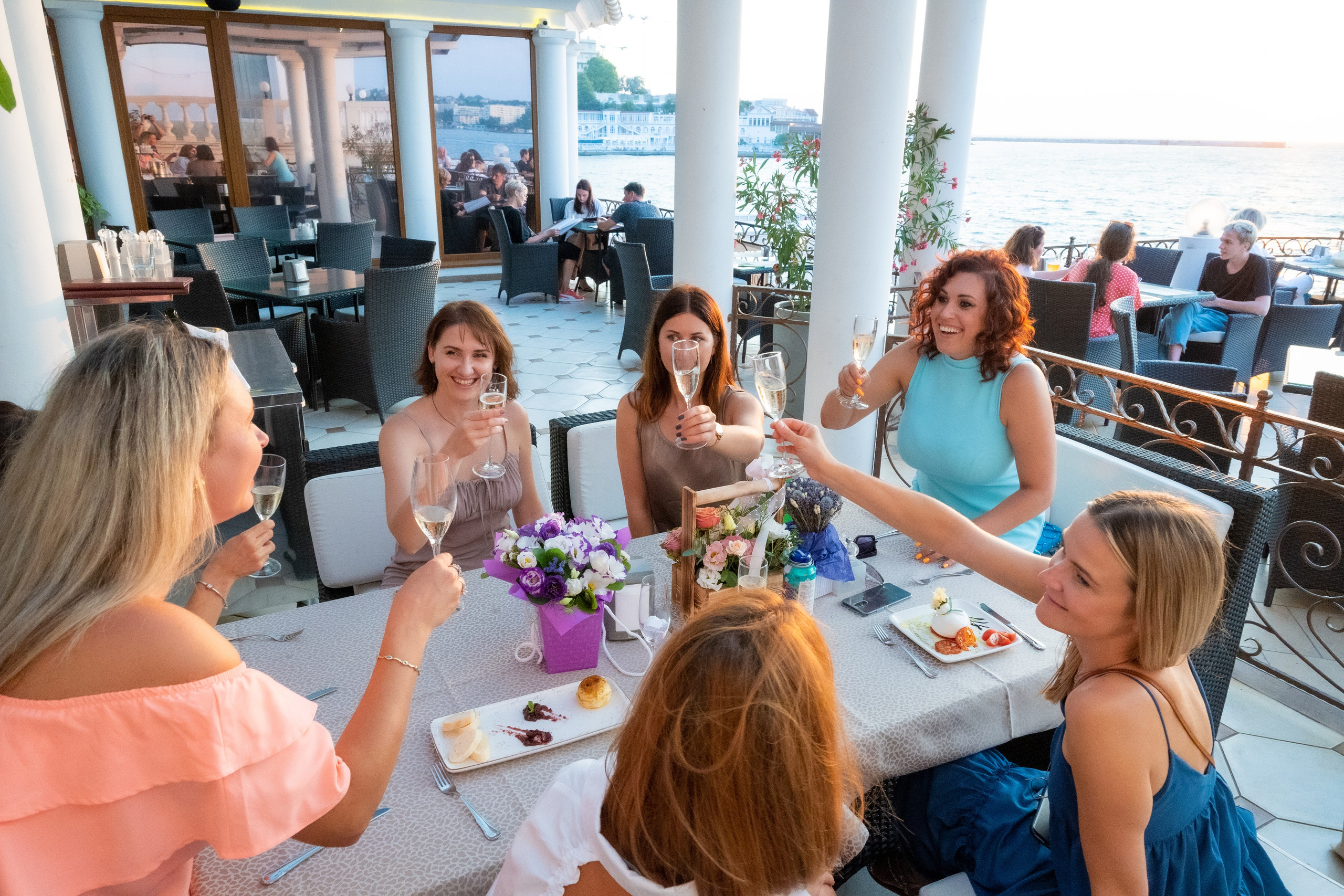 Olya’s birthday. Fotograf Dmitrii Donets