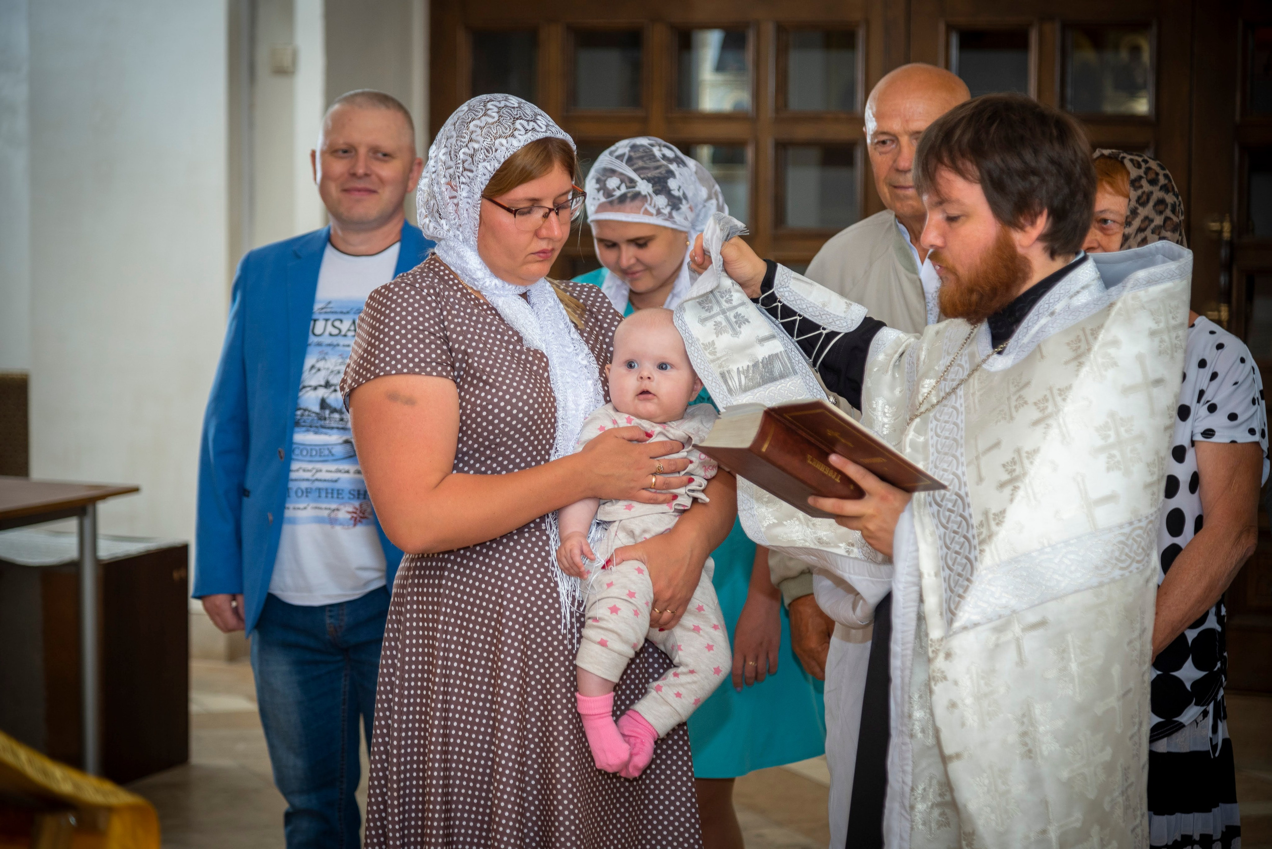 Фотограф на Крещение, Венчание. Интерьерный & Репортажный фотограф Озеров Денис, г. Москва