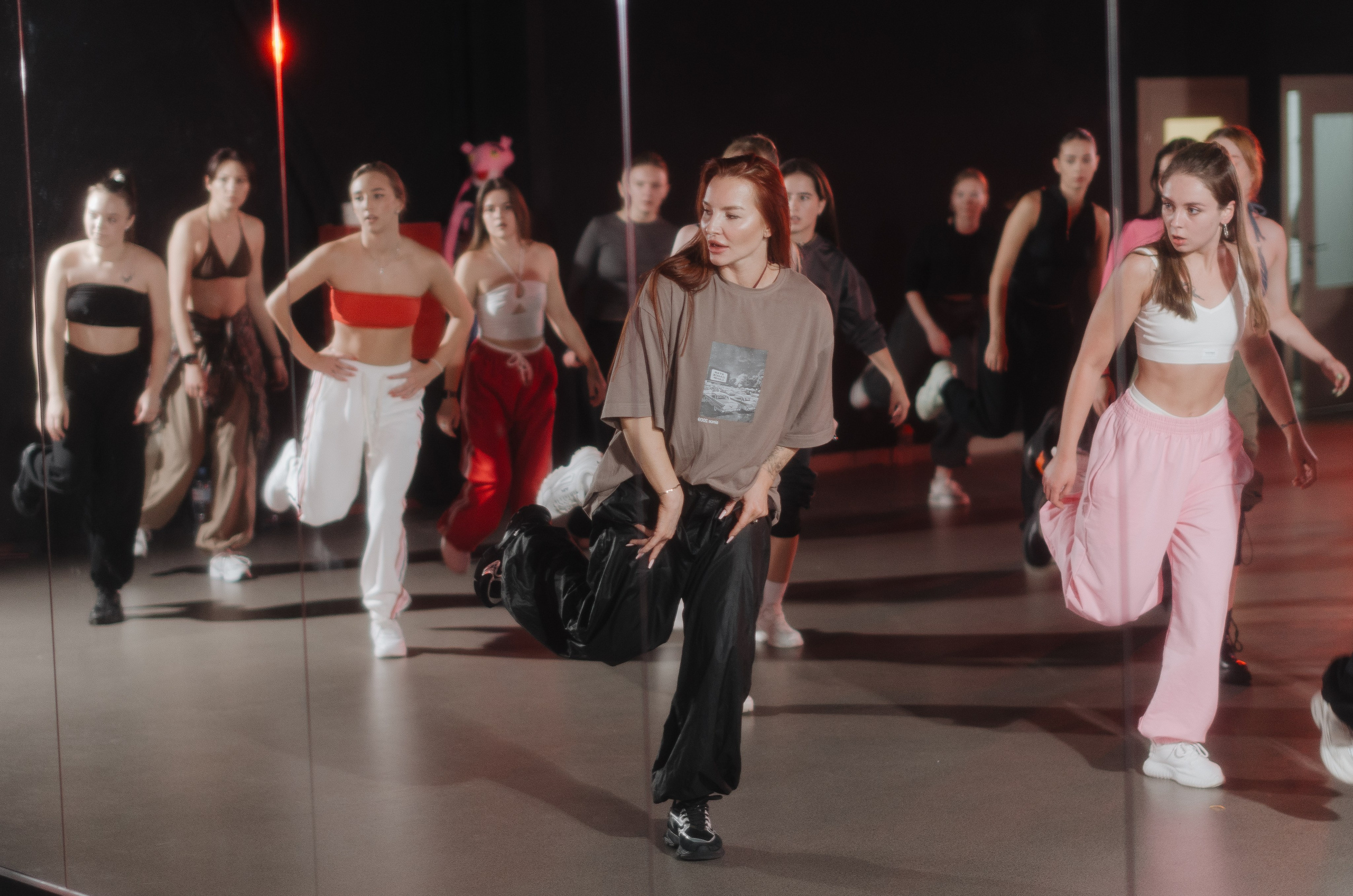 Мастер-классы по High Heels/Girly hip-hop от Оксаны ATTA. Денисова Аля — фотограф для парных съемок и индивидуальных историй в Барнауле