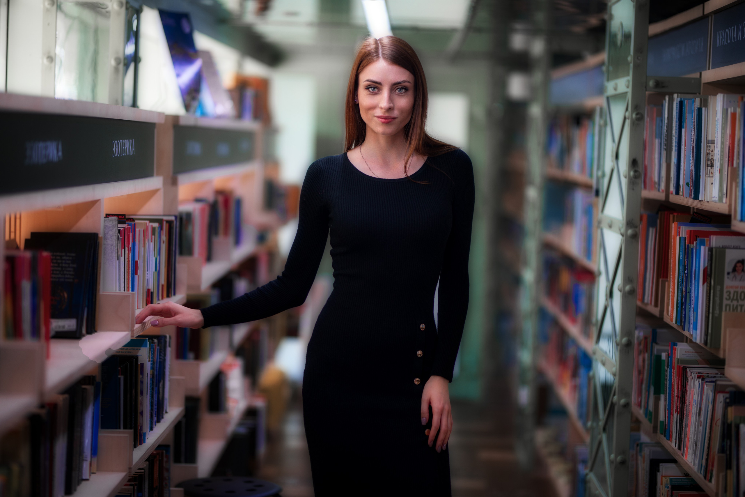 Фотосессия с Надеждой в книжном магазине для «себя»