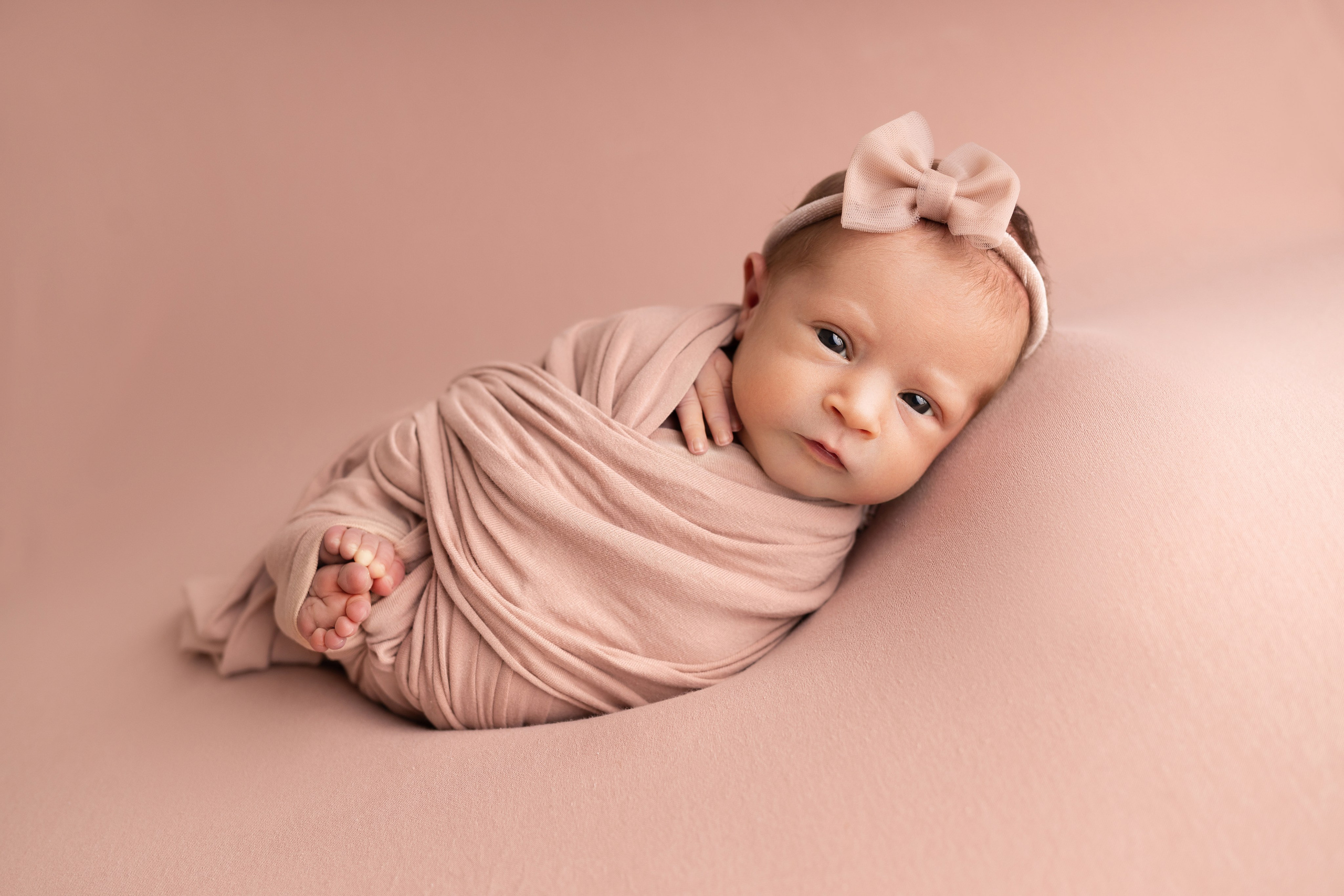 Классическая фотосессия малыша. Фотограф новорожденных малышей в Омске и Омской области Эльвира Камаева