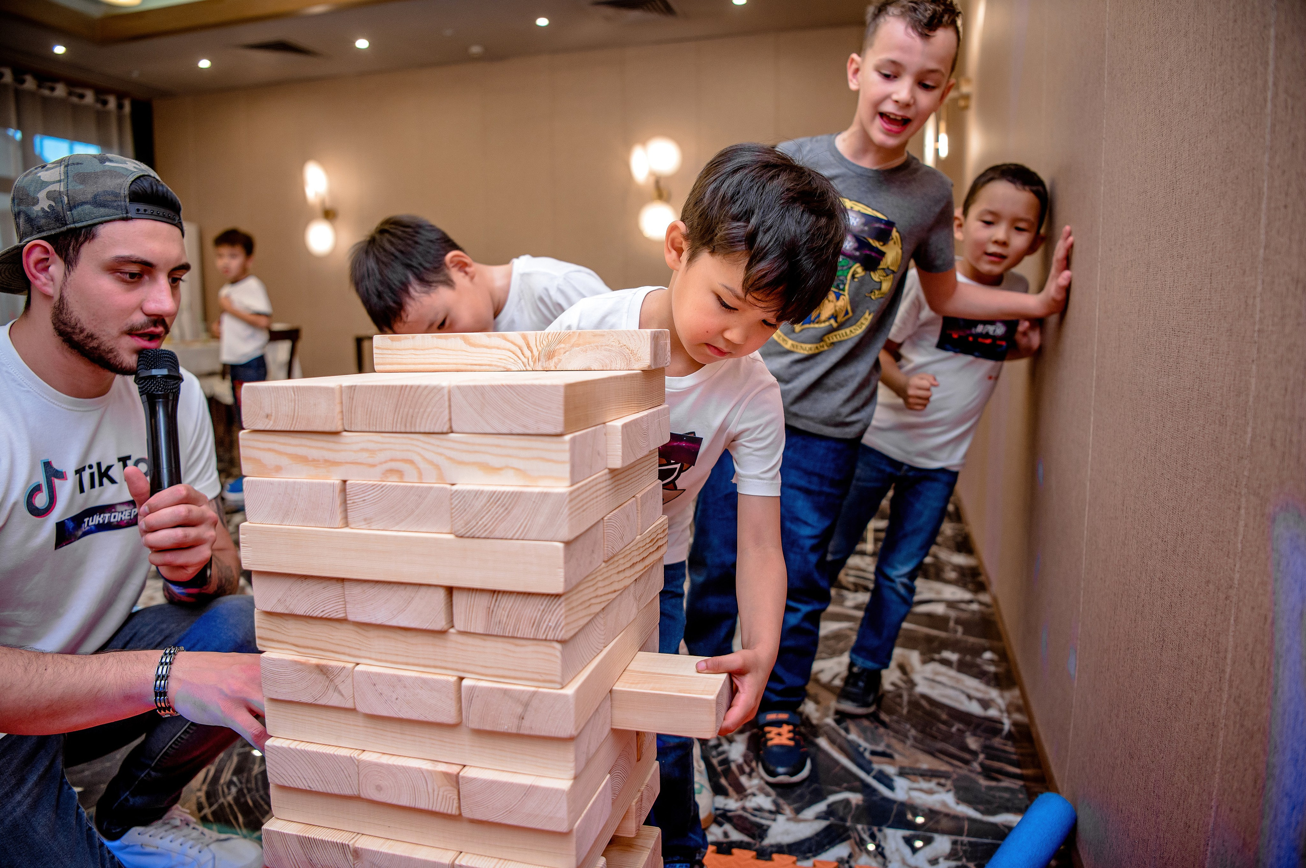 Вечеринки. Праздники. Елена Северина фотограф, Алматы: репортаж (спорт, концерты, конференции), предметная и фуд-съёмка, портреты, каталоги, фэшн, ретушь