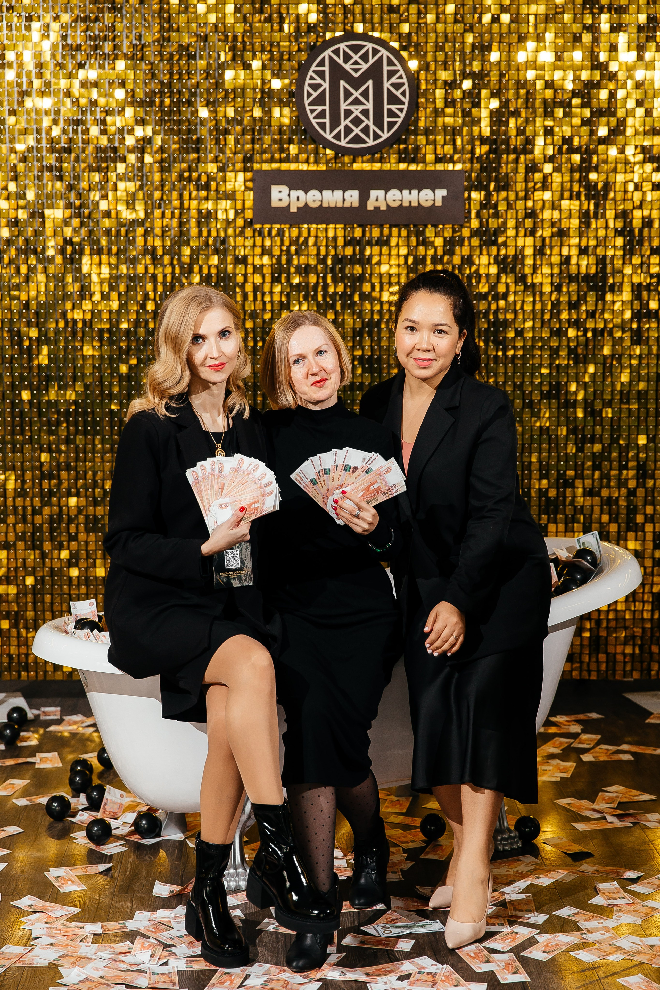 Фотозона+выступление спикеров. Фотограф в Красноярске Надежда Воскресенская