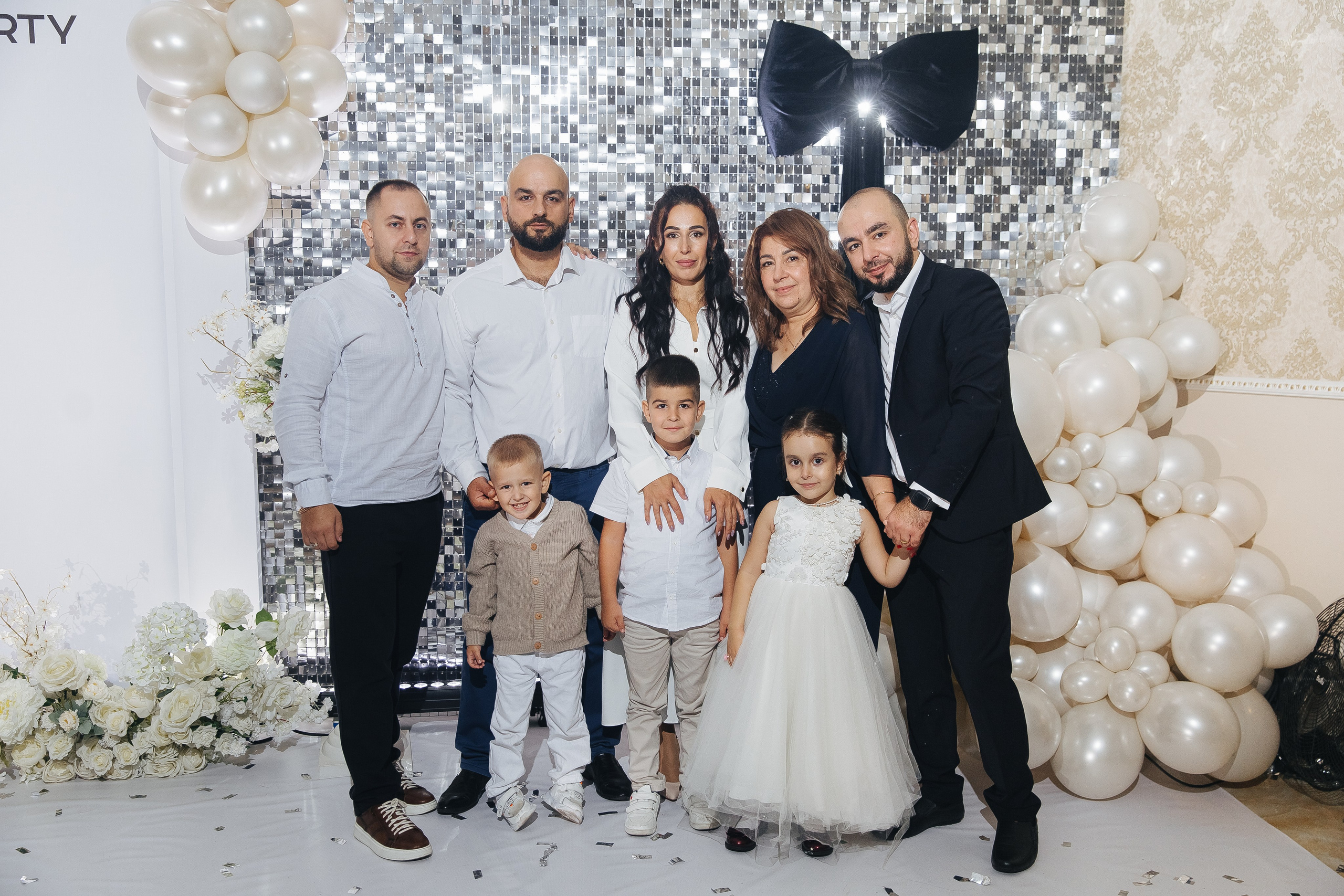 Ани и Назели. 35&5 День рождения, «Янтарь». Фотограф в Красноярске Надежда Воскресенская