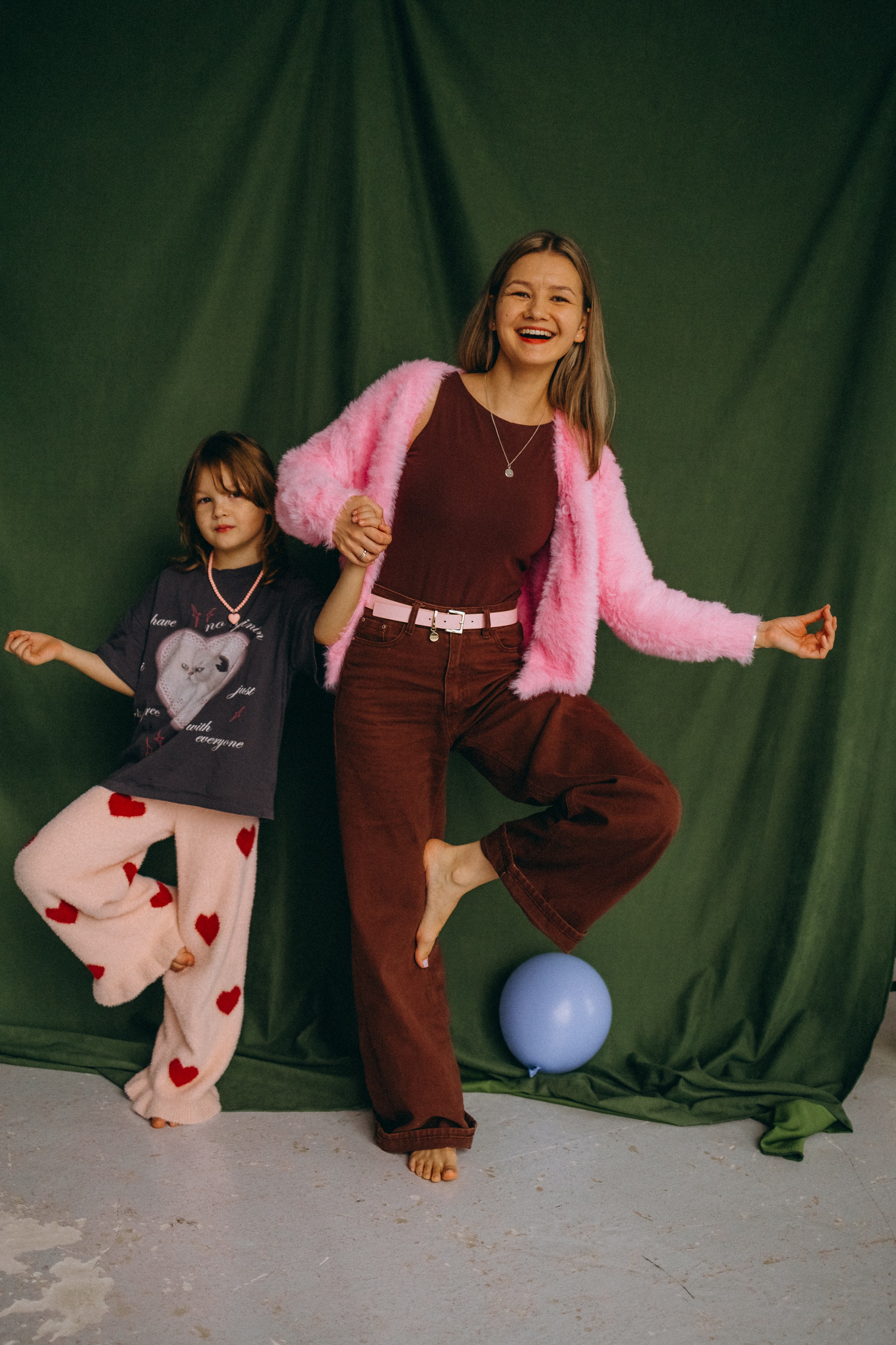 Настя и Кира. Главная