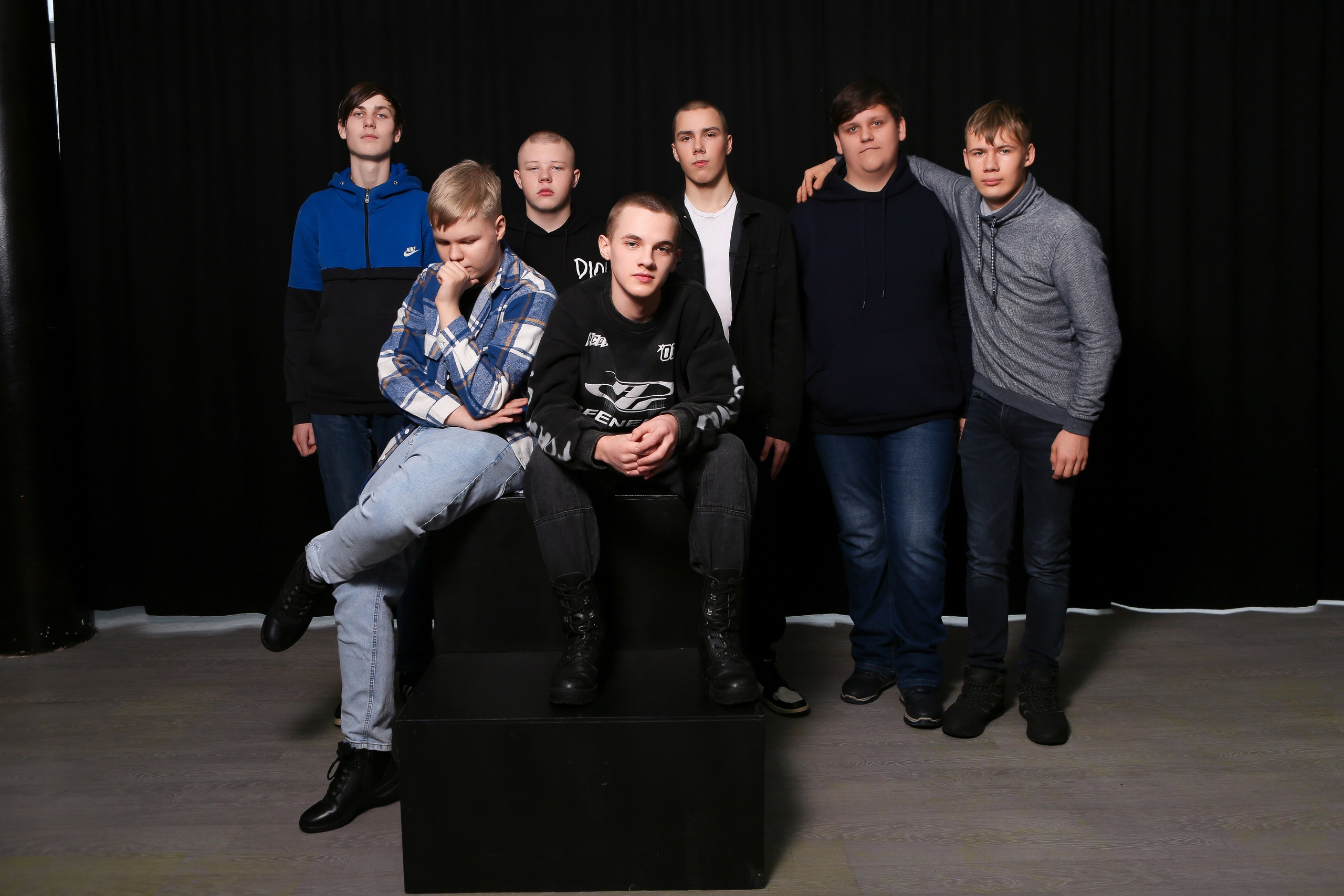 ШКОЛЬНАЯ ФОТОСЕССИЯ В СТУДИИ. ТВОЙ АЛЬБОМ / ТВОИ ПРАВИЛА