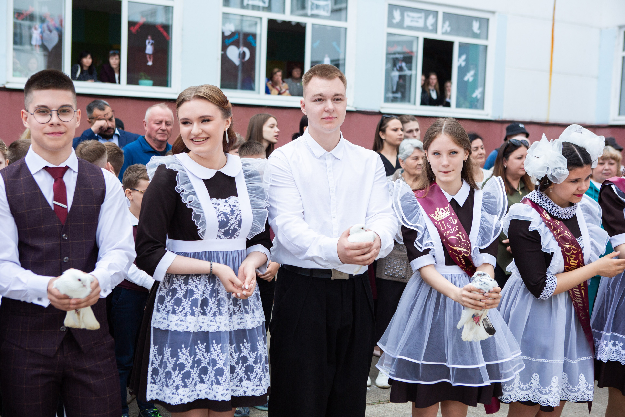 ПОСЛЕДНИЙ ЗВОНОК 2025 9 ШКОЛА. ТВОЙ АЛЬБОМ / ТВОИ ПРАВИЛА