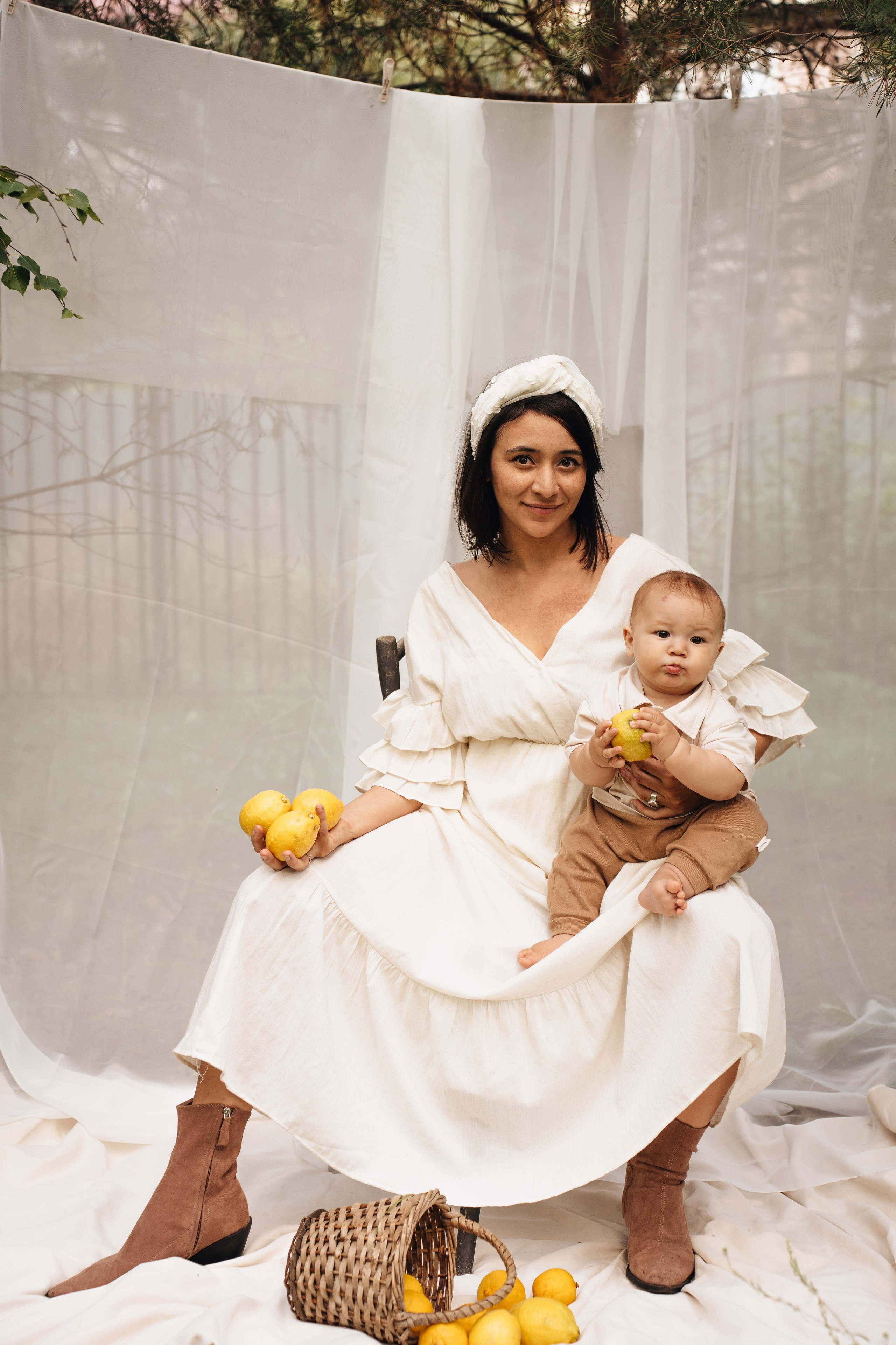 Фотосессия с лимонами и малышом