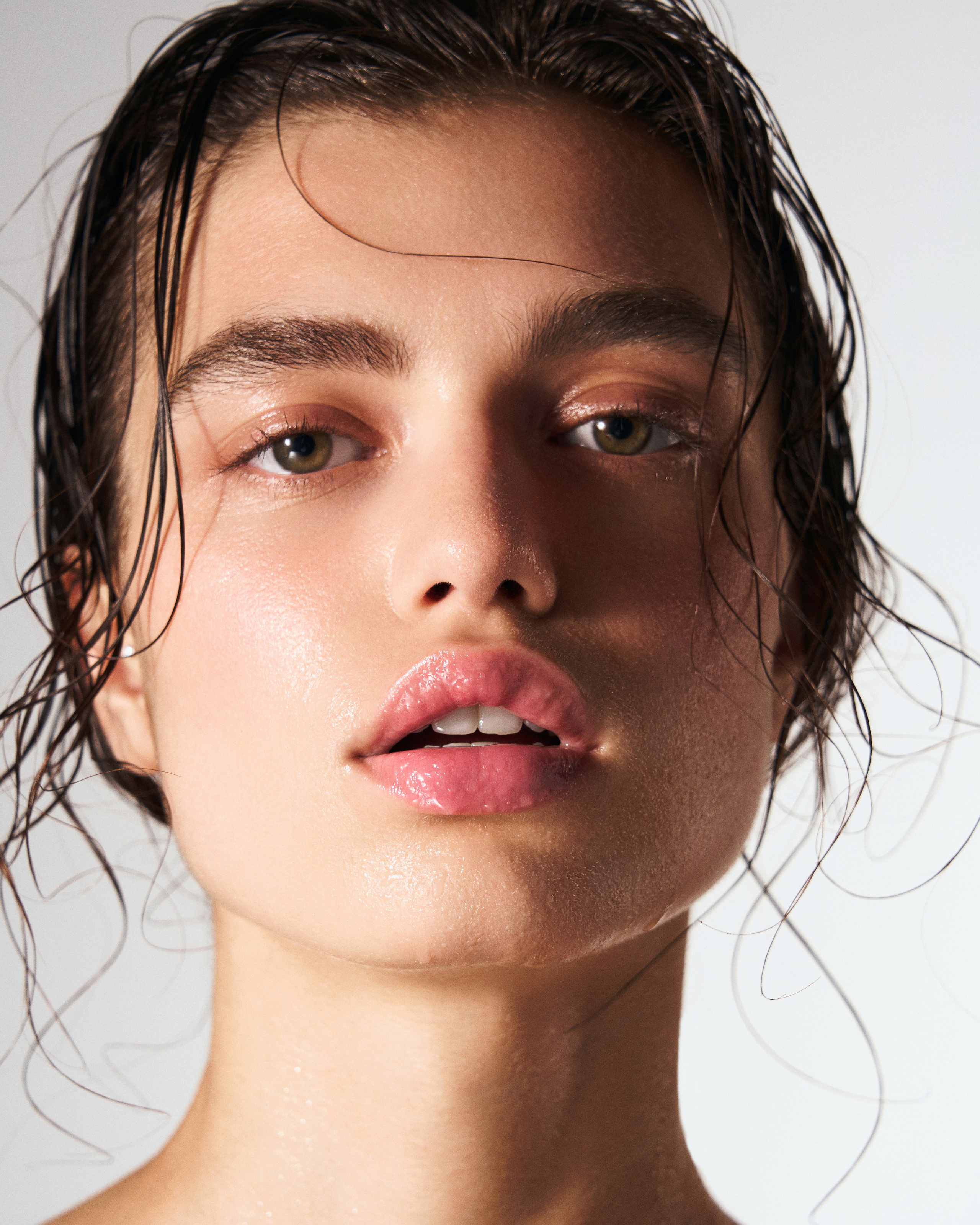 2MOOD beauty. Nadezhda Diskant is a Moscow and Saint Petersburg based photographer