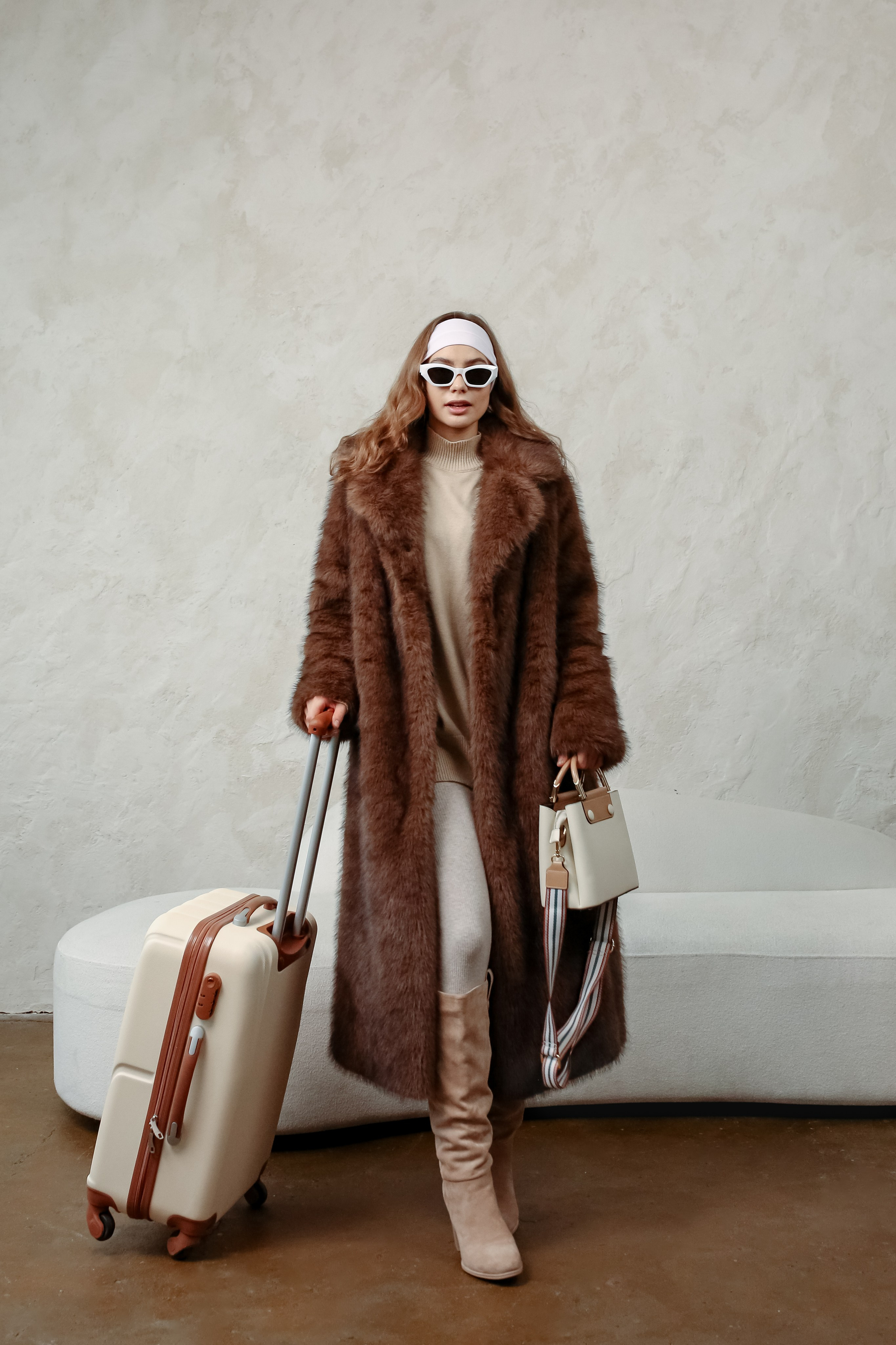 КАТАЛОГ ДЛЯ БРЕНДА ВЕРХНЕЙ ОДЕЖДЫ MISHKA. Бренд, контент фотограф в Волгограде Елена Даньшина