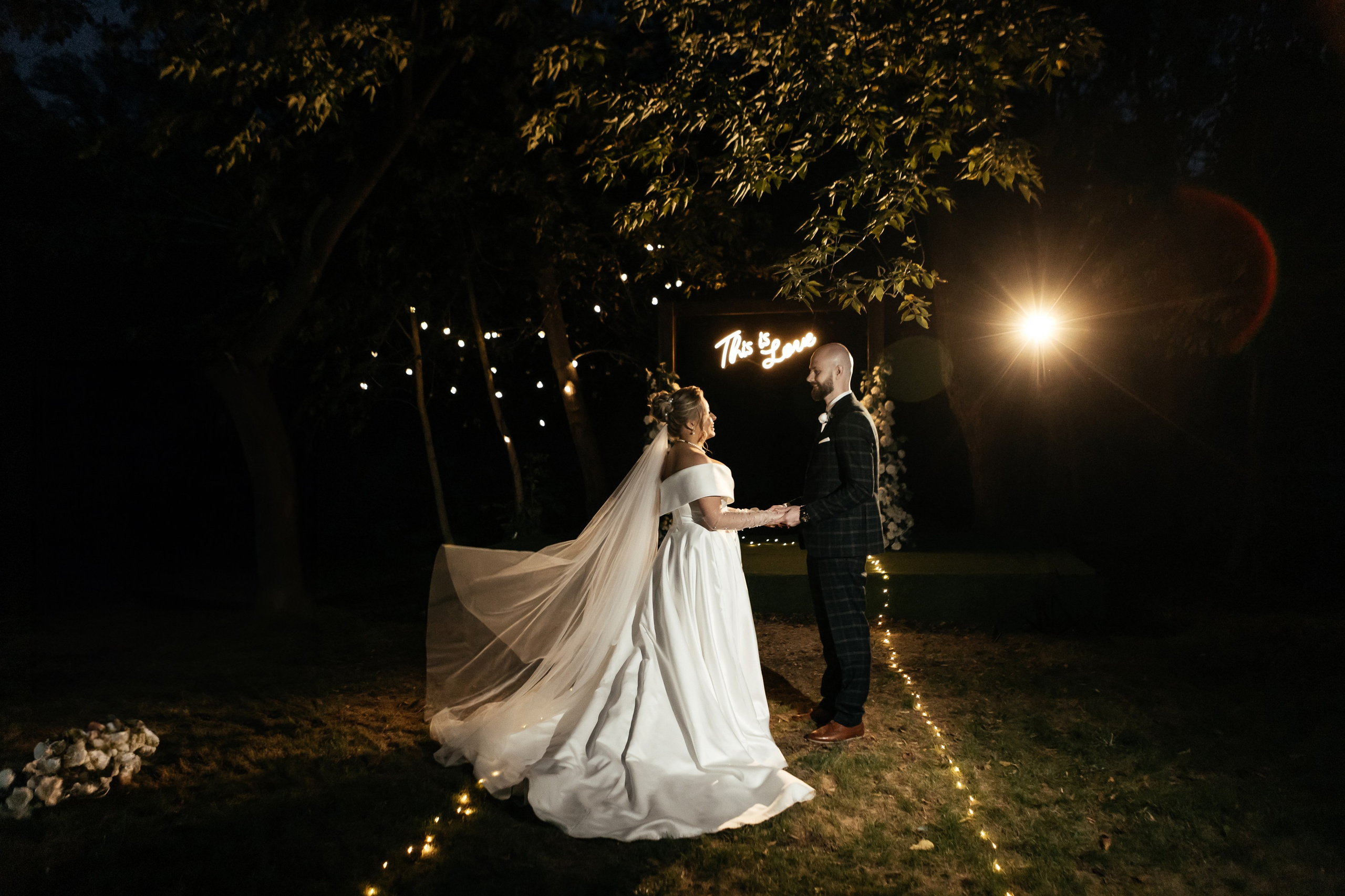 Свадебный фотограф Уфа — Руслан ГабдлисламовЖивые эмоции, красивые кадры, воспоминания на всю жизнь.Работаю по всей Республике Башкортоста. Свадебный фотограф Уфа Руслан Габдлисламов