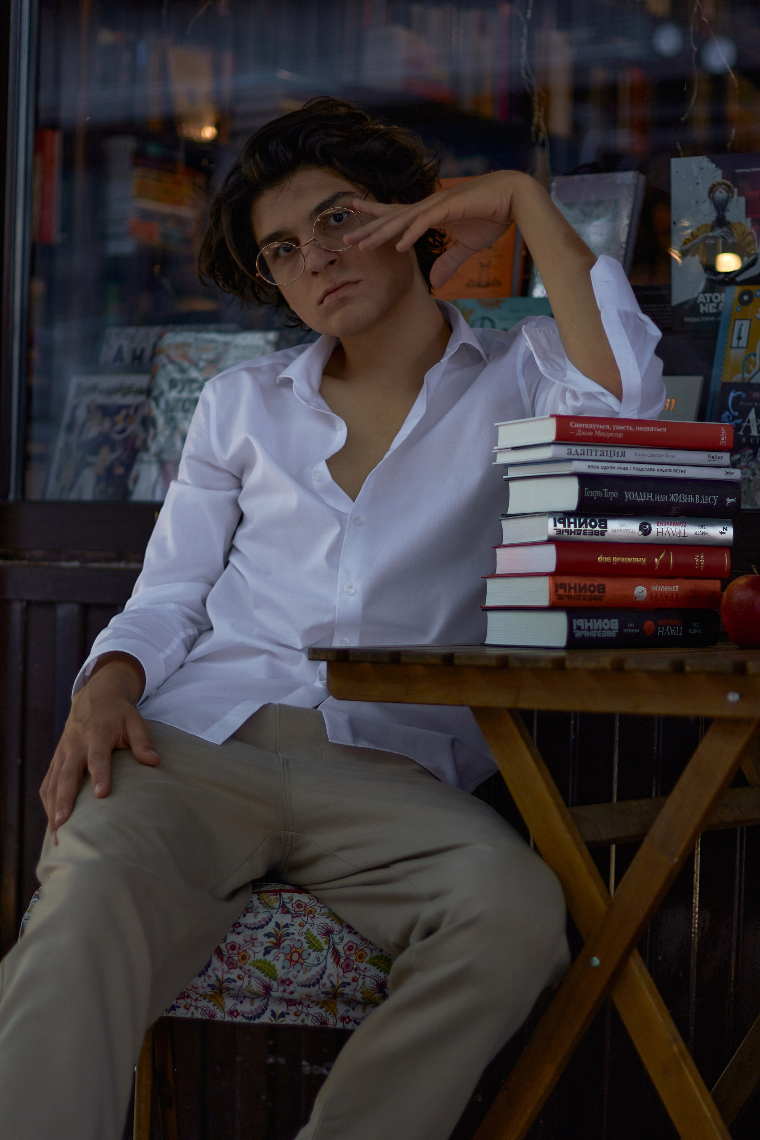 Мужская фотосессия в библиотеке. Семейный и свадебный фотограф в Краснодаре Михеева Светлана