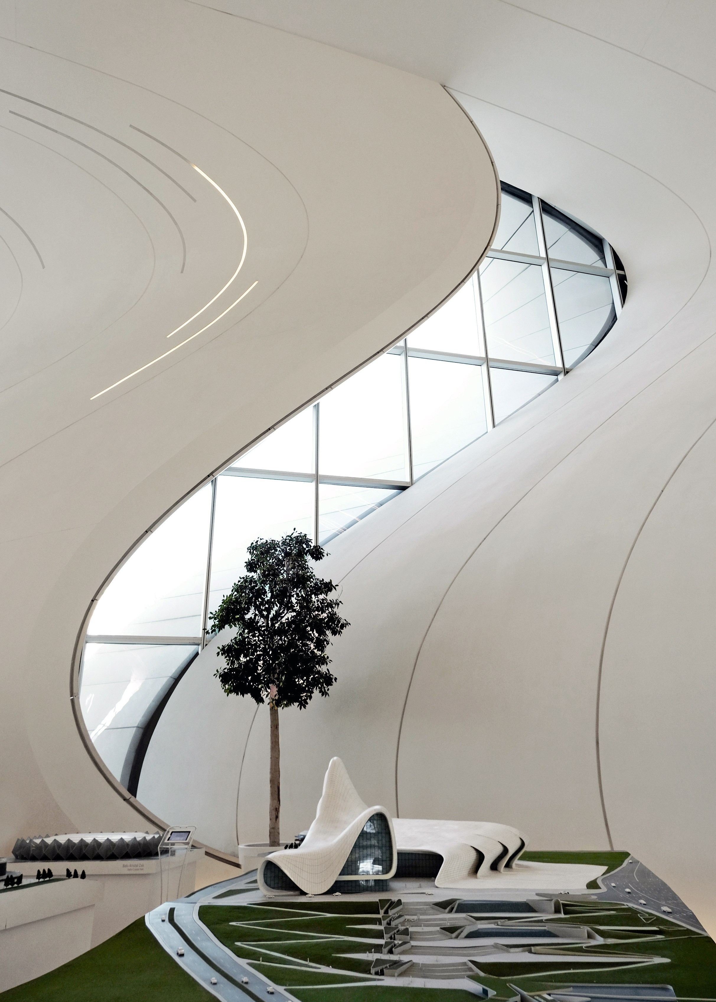 Zaha Hadid Baku Aliev Center. Интерьерный архитектурный фотограф | interior architectural photographer