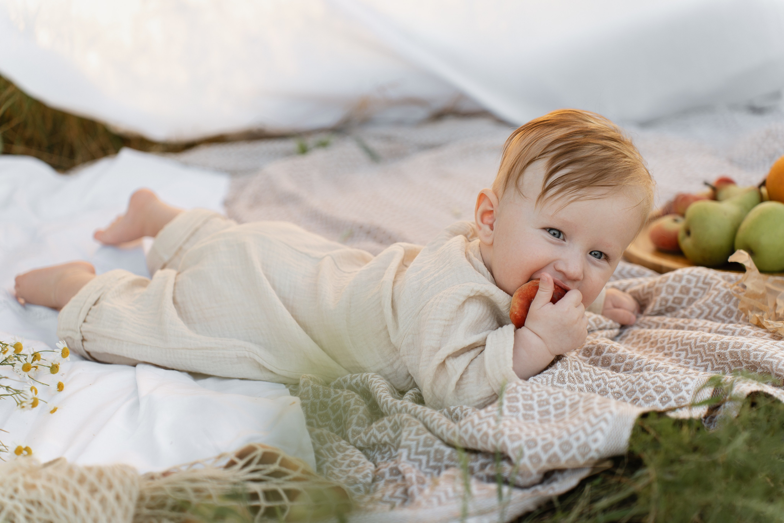 Виталий и Татьяна_ фотозона пикник. Свадебный и семейный фотограф в Самаре Салахова Гулина