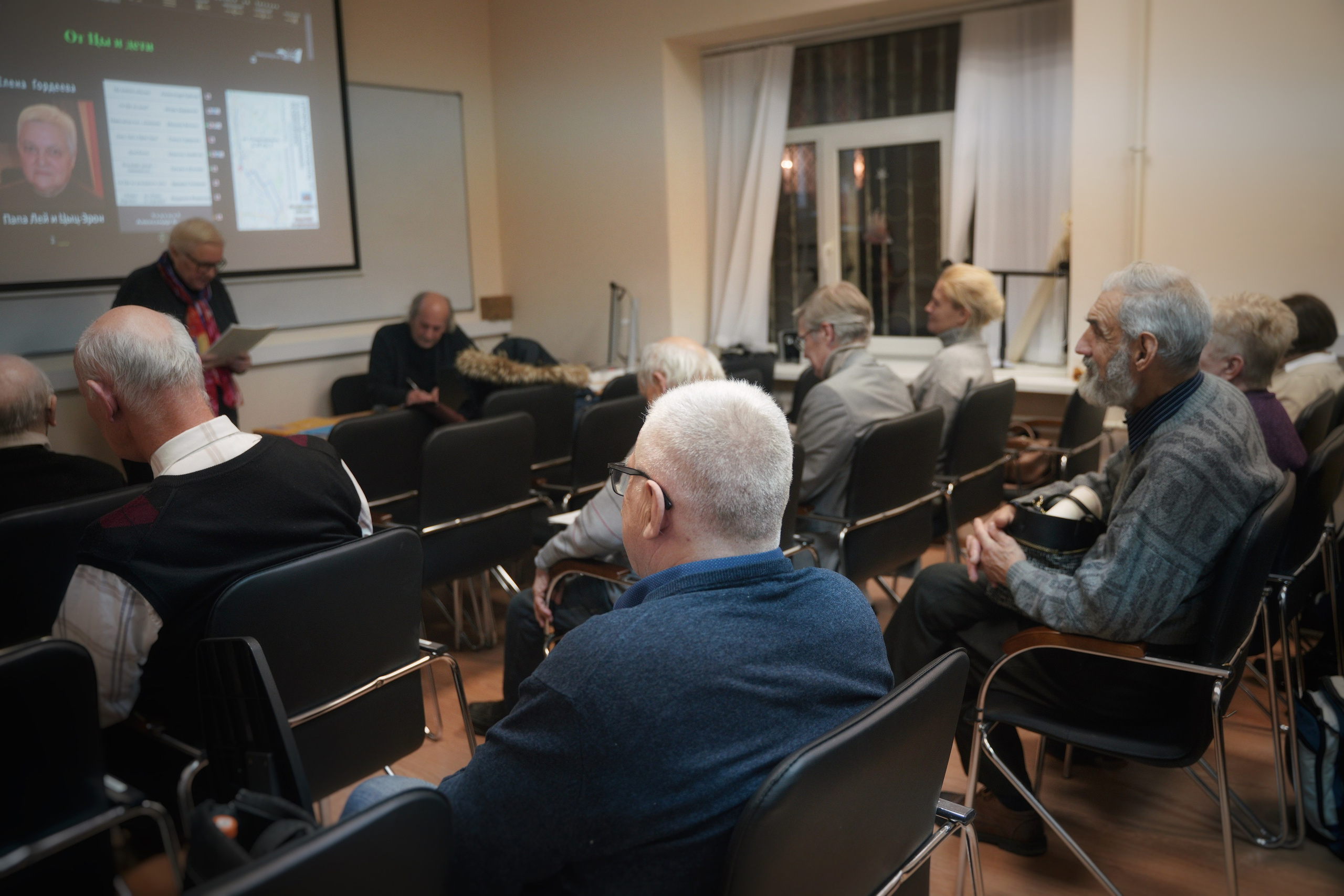 Литературный клуб «Подвал N 1». Портретный и репортажный фотограф Наталья Горобец